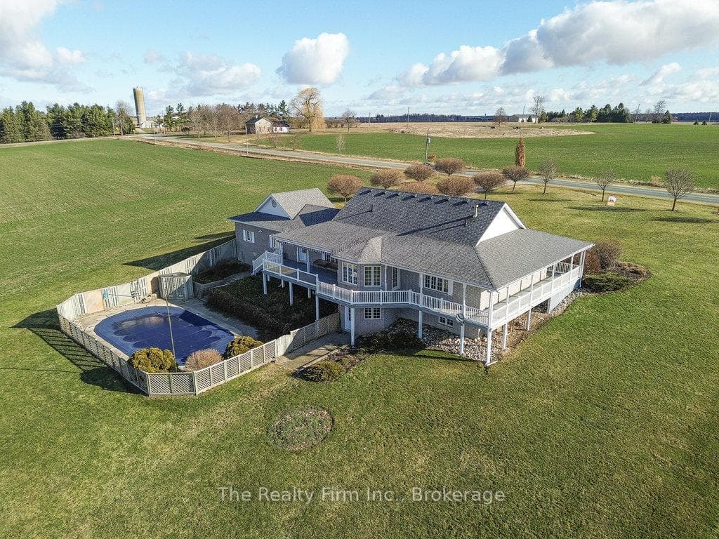 716173 18th Line photo 35