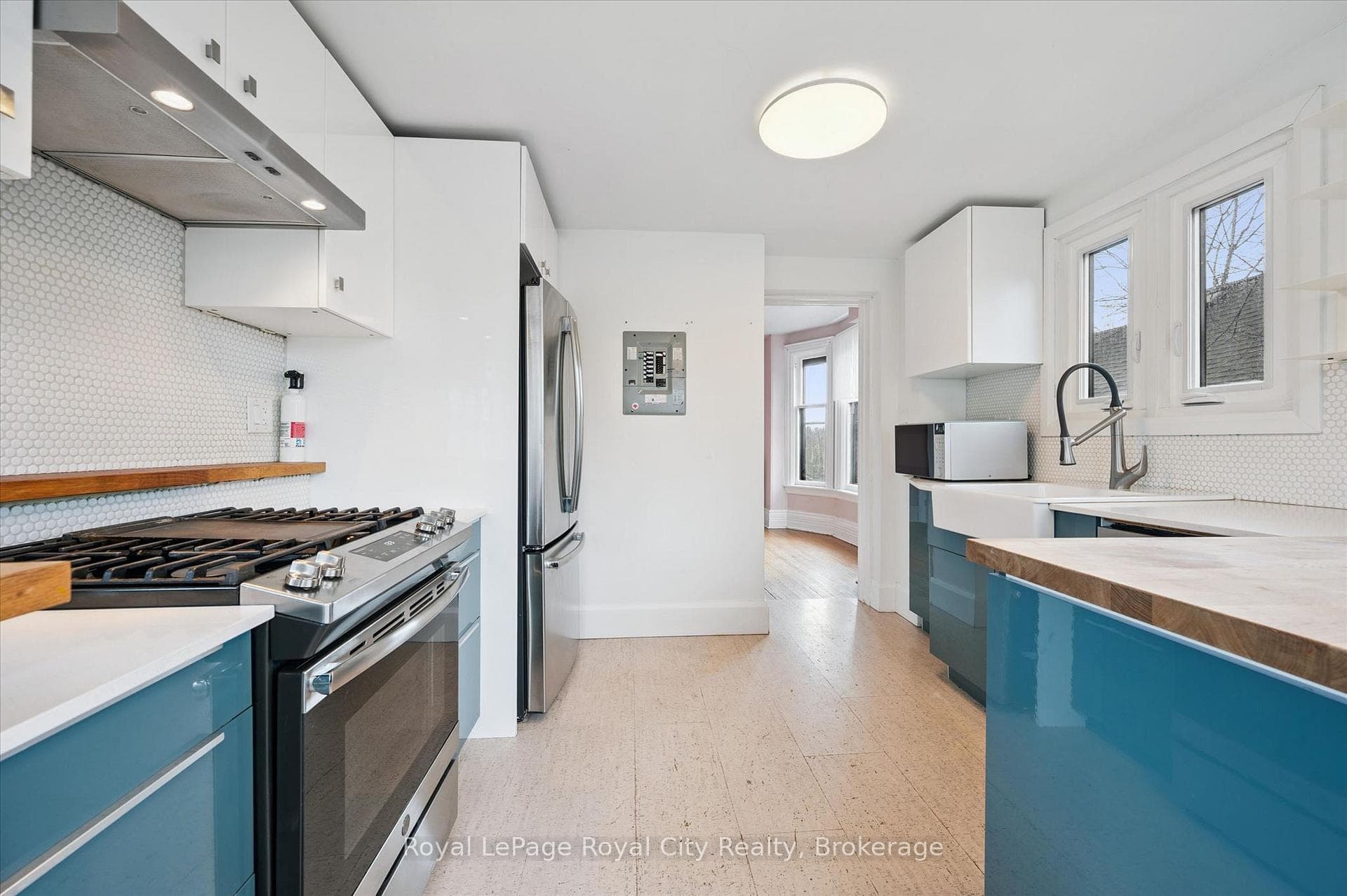 467 Woolwich Street Unit Upper photo 7