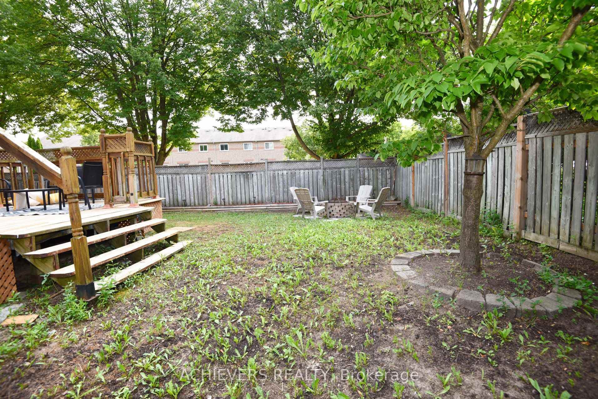 19 Mccullock Crescent photo 43
