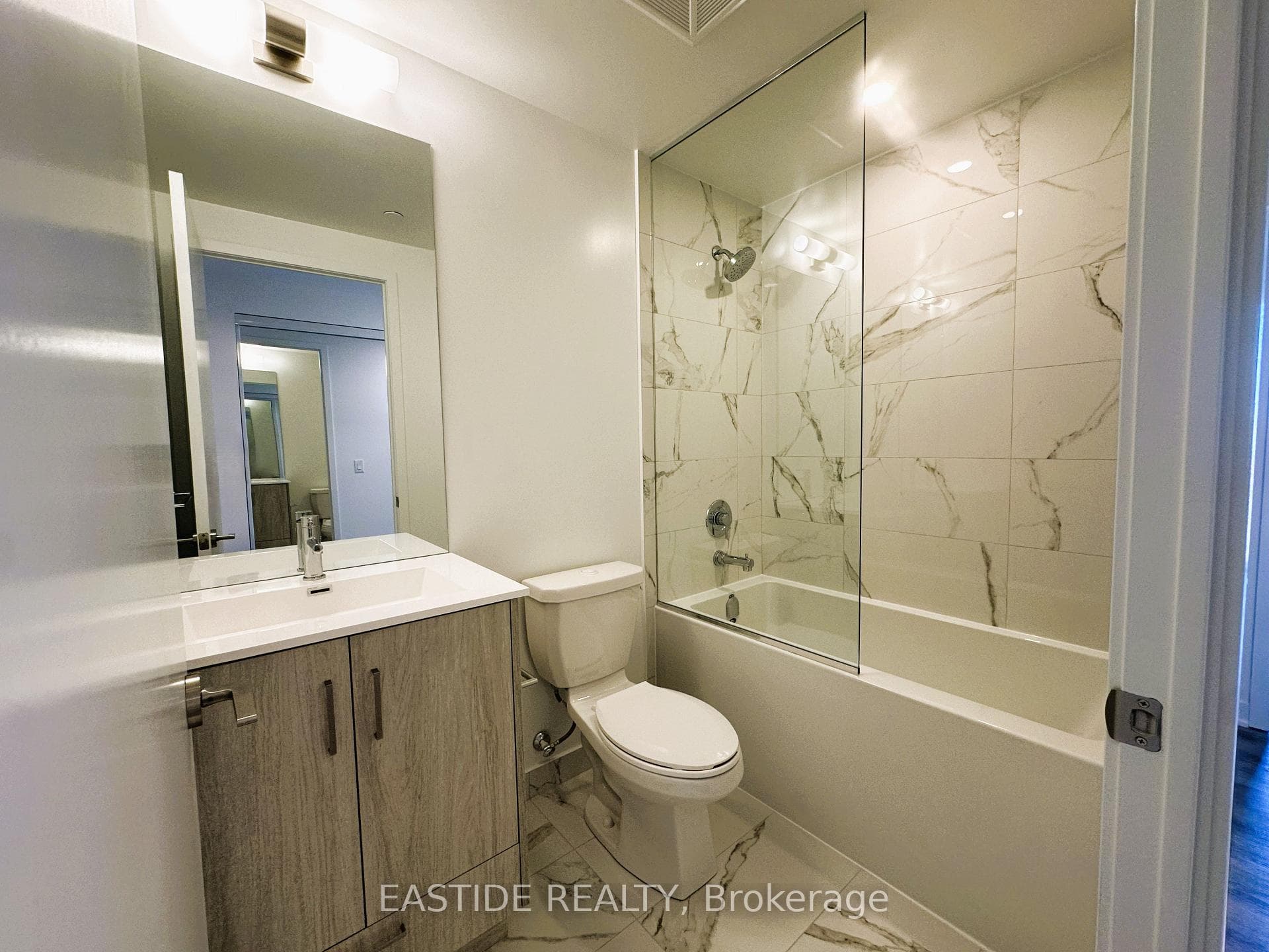 180 Front Street Unit 1606 photo 10