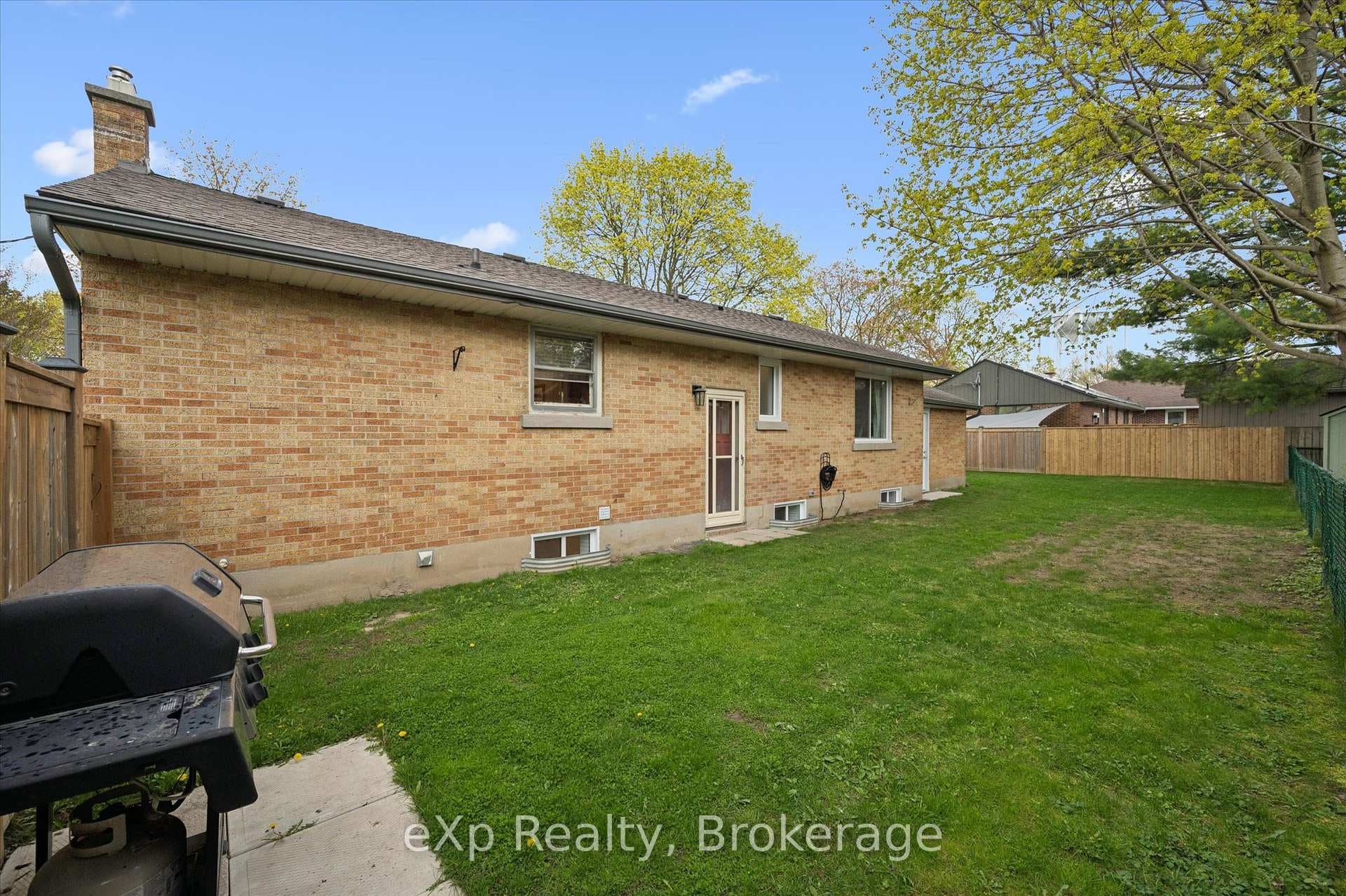 14 Glenwood Avenue photo 33