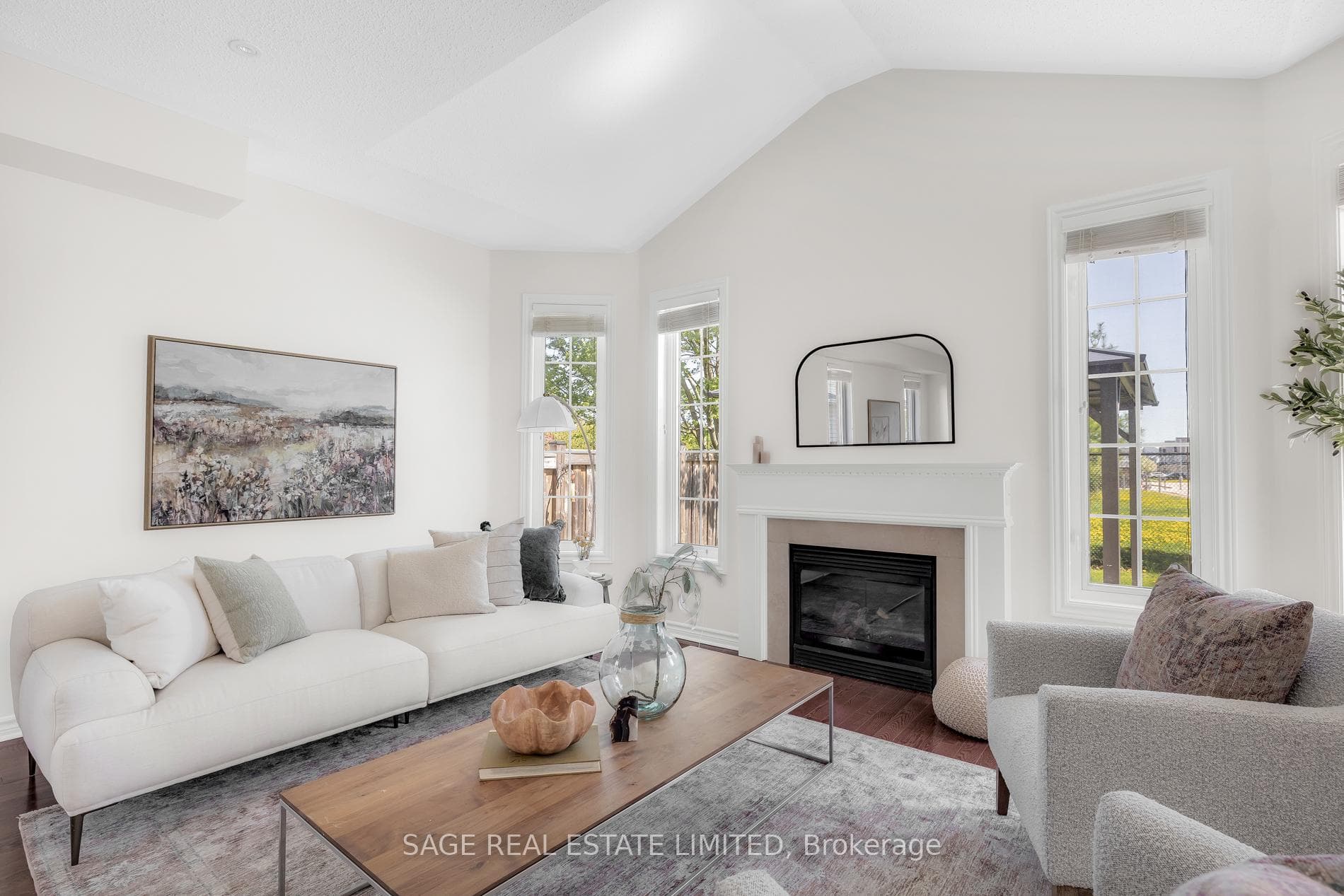 131 Wilshire Drive photo 9