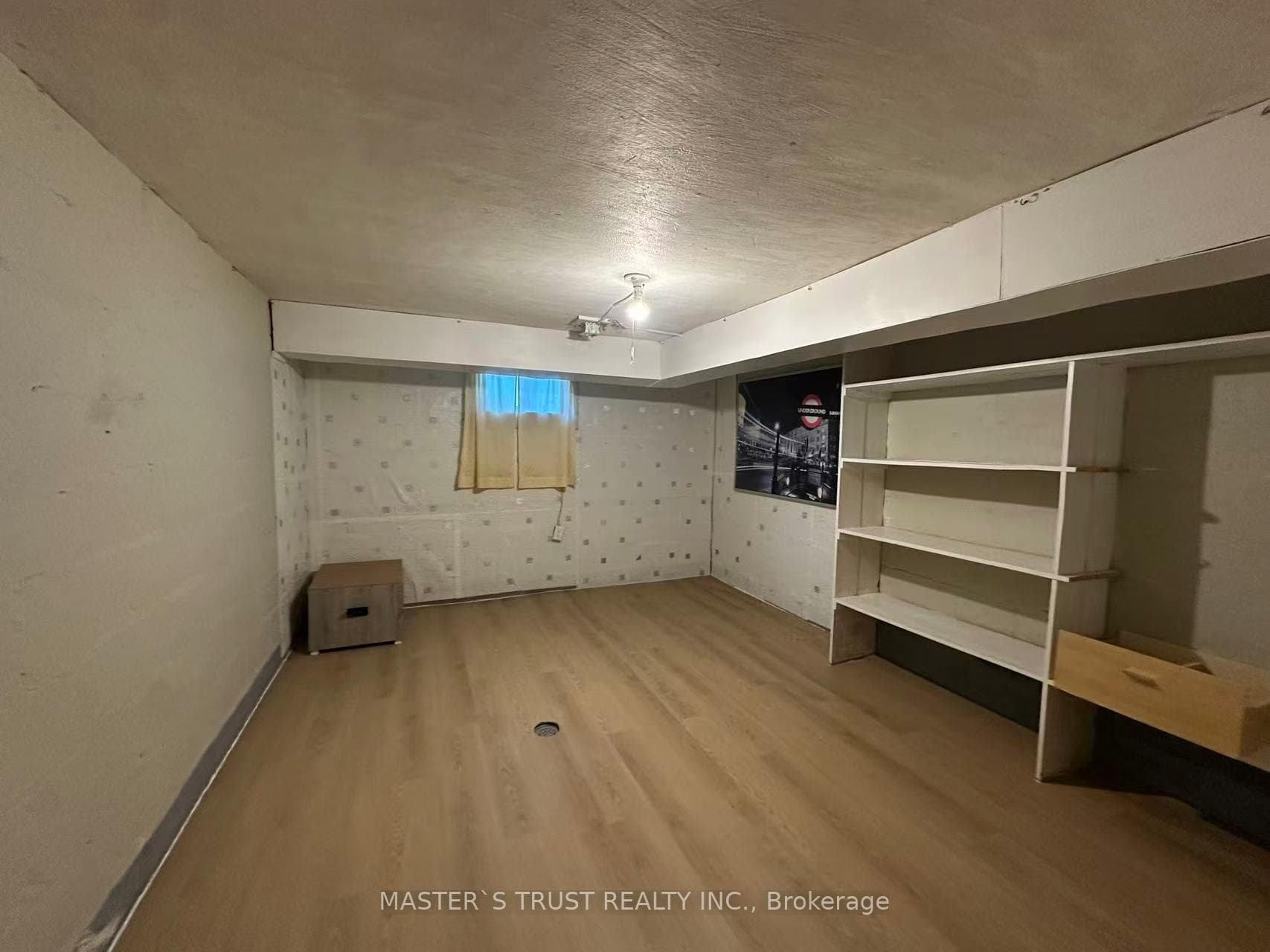 389 Lawrence Avenue photo 23