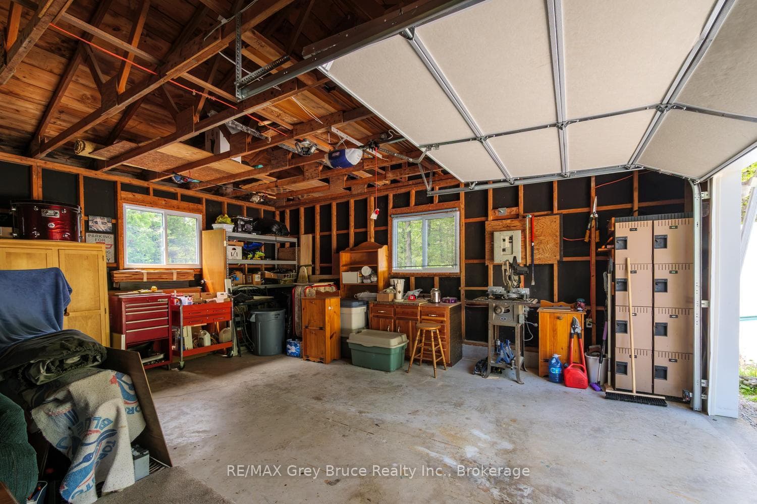 259 Bradley Drive photo 33