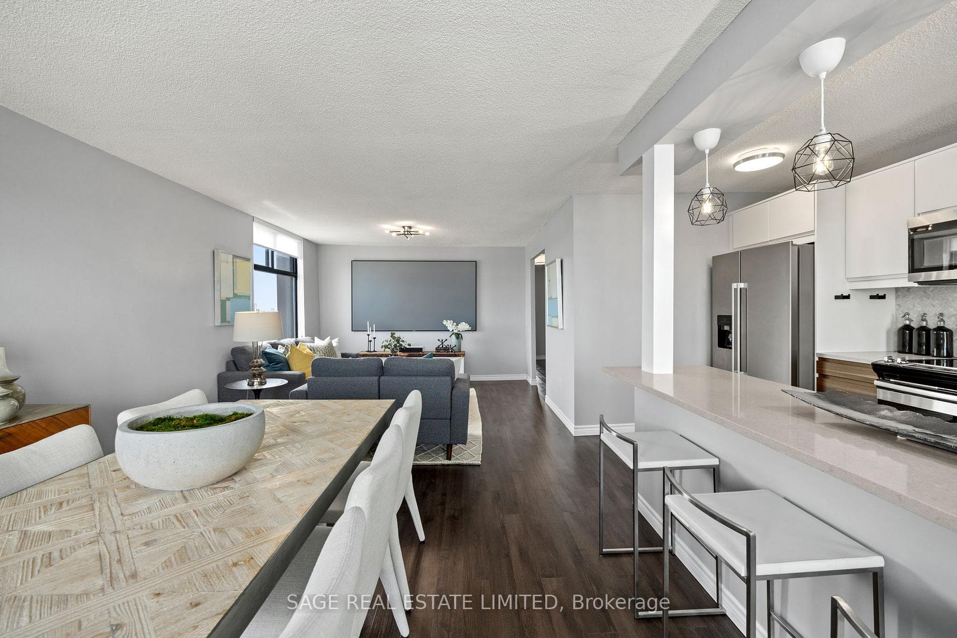 135 Marlee Avenue Unit 2405 photo 10