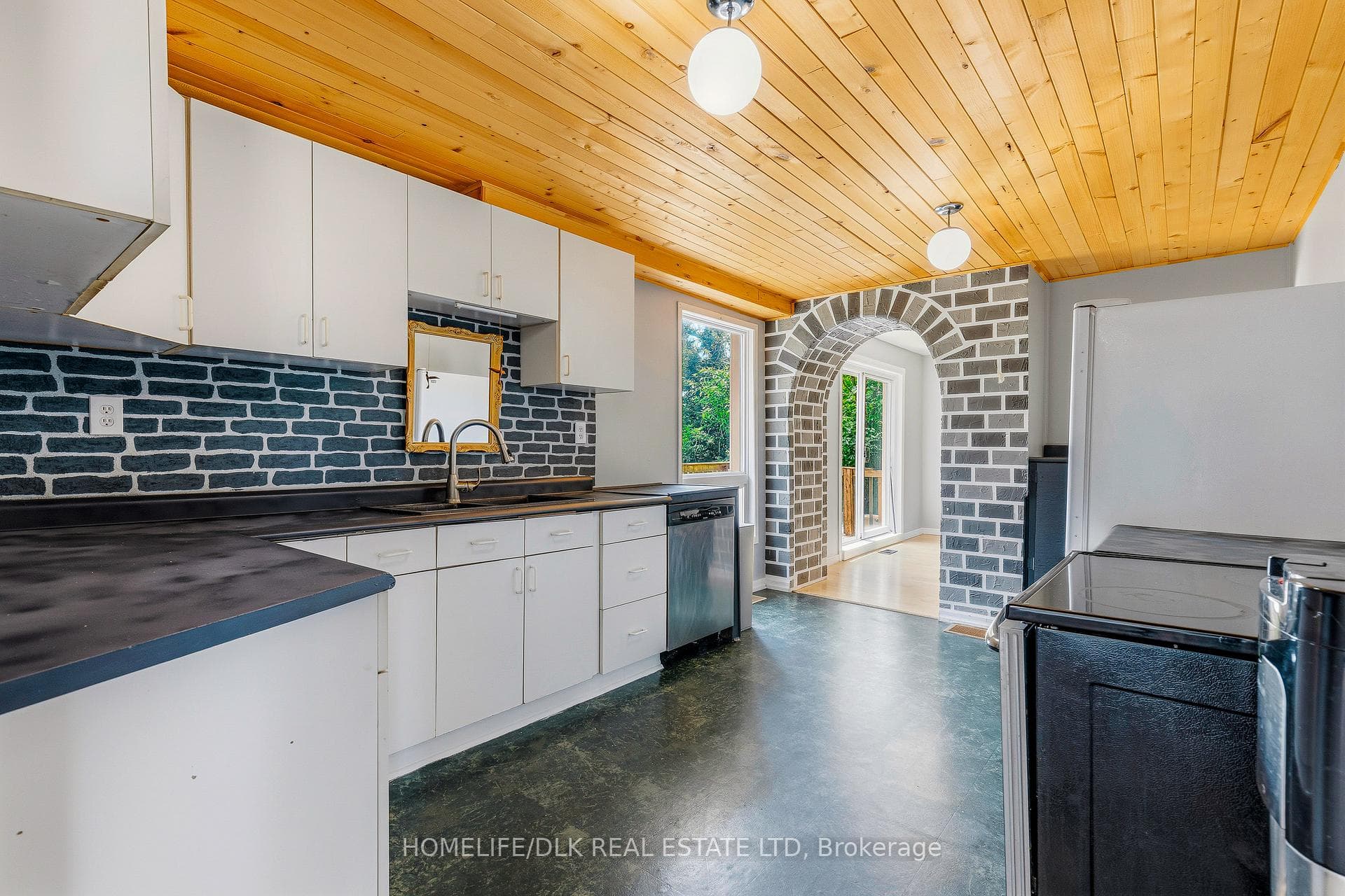 94 Quabbin Road photo 13
