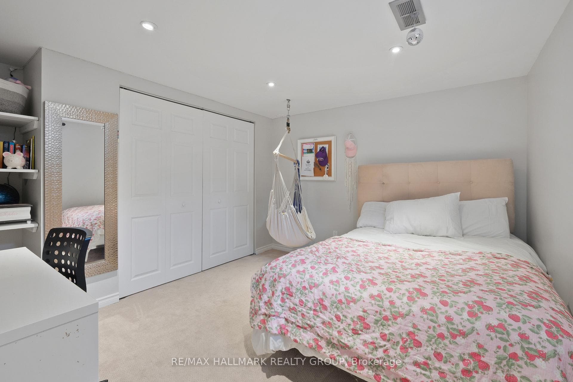 155 Banning Road photo 37