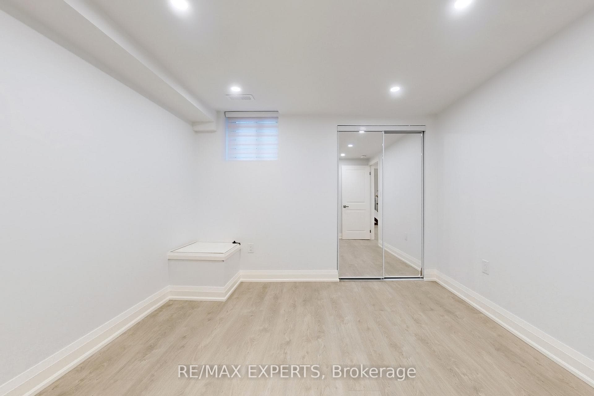 1097 Wildwood Drive Unit Lower photo 16