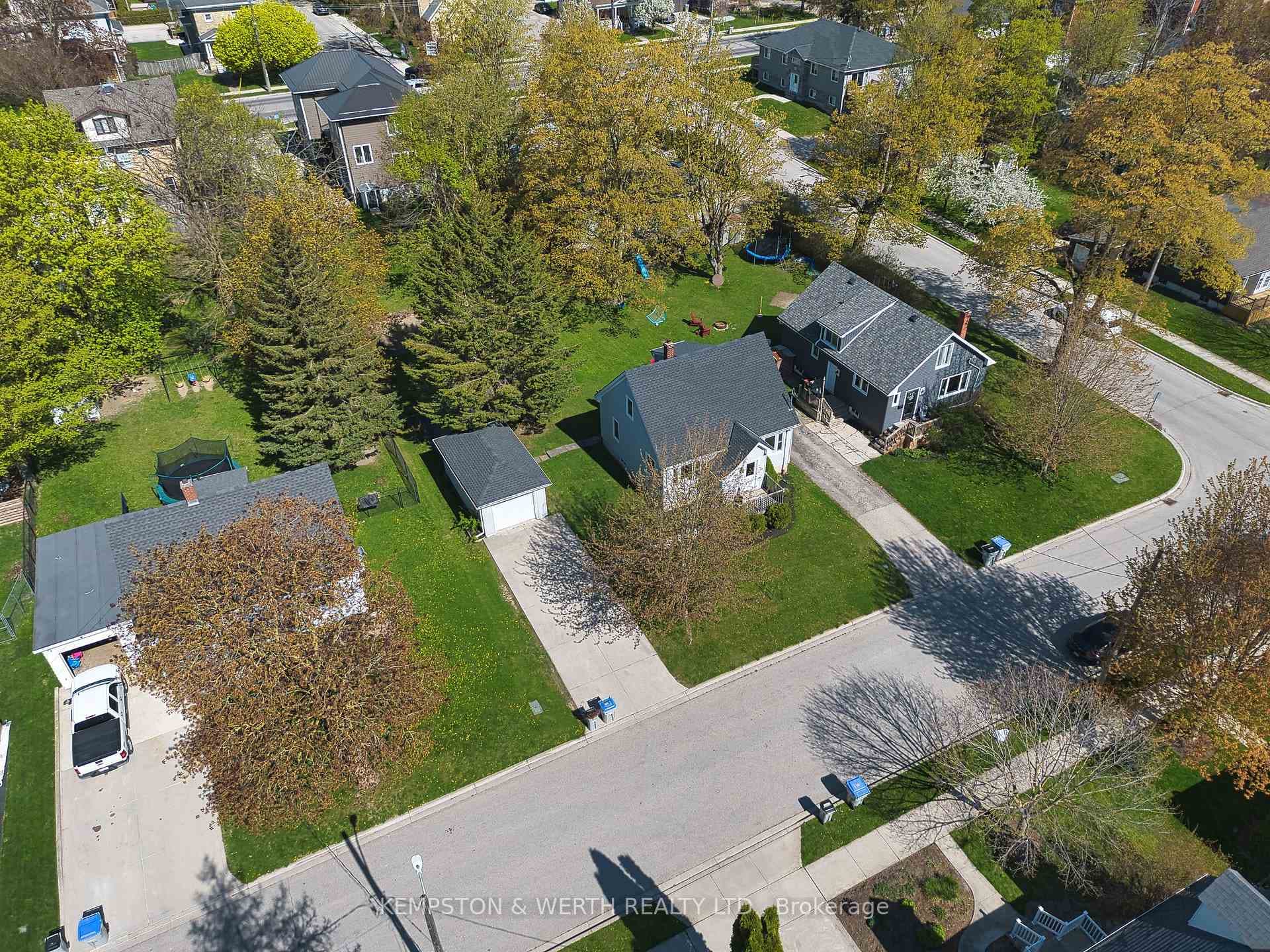 487 York Avenue photo 2