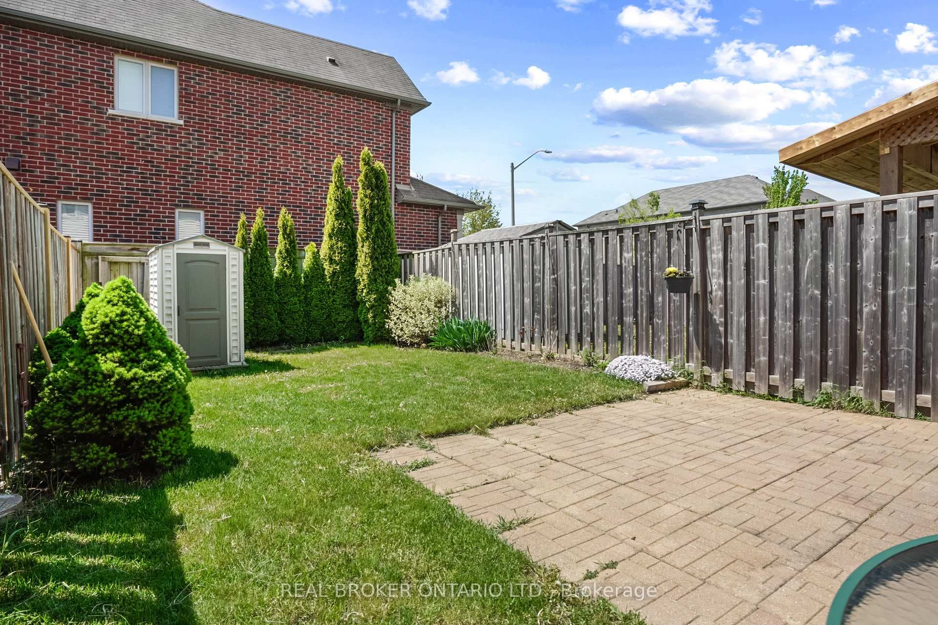 138 Edenrock Drive photo 28
