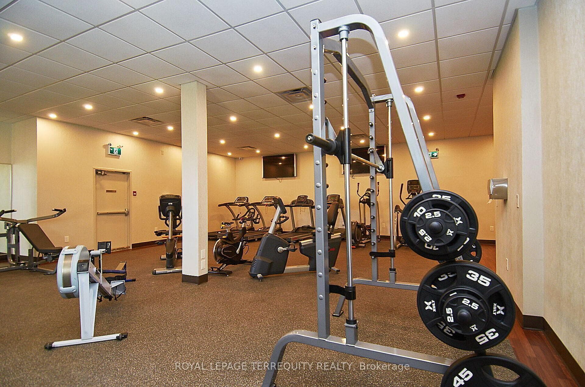 Fully-equipped Gym
