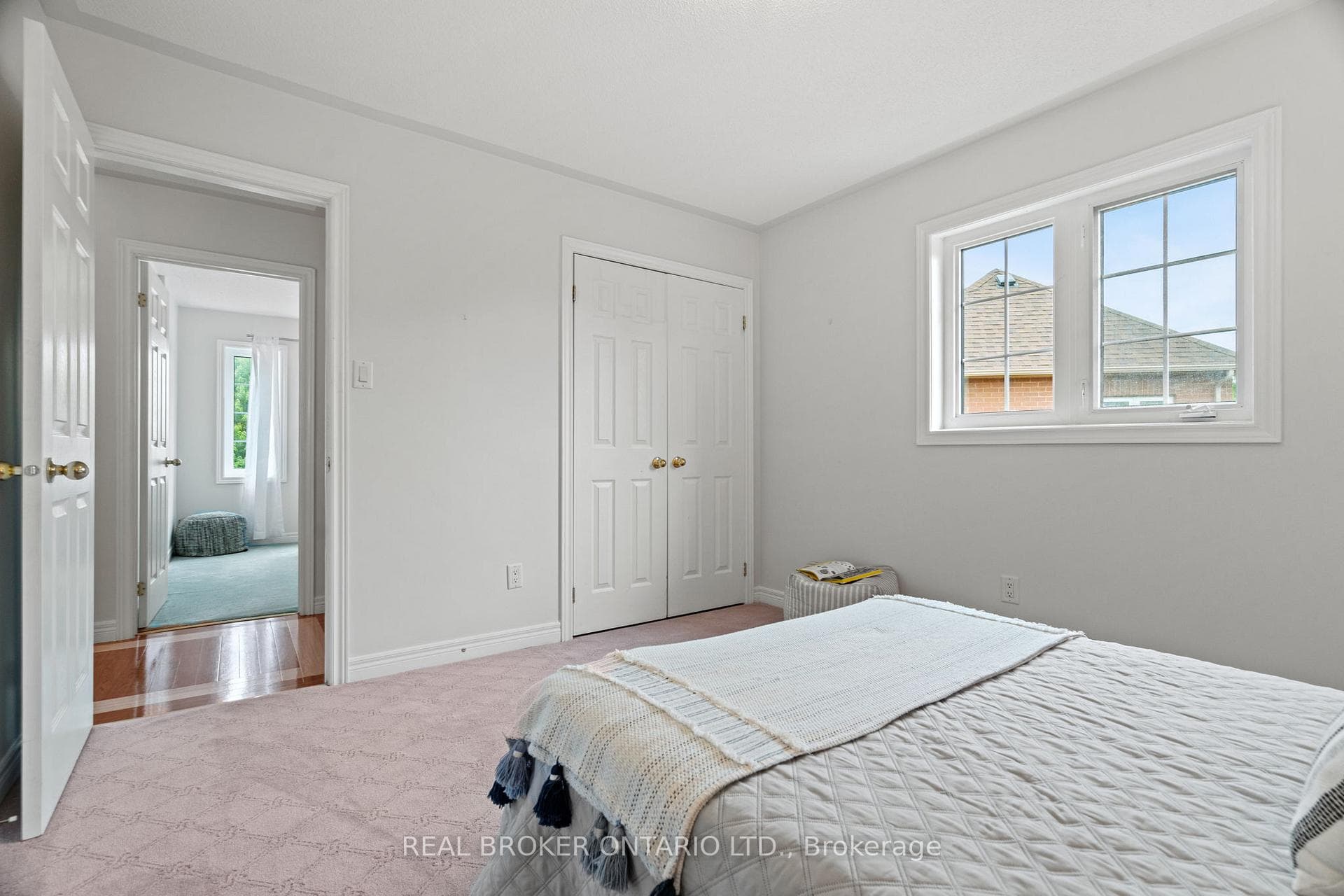118 Bayview Avenue photo 34