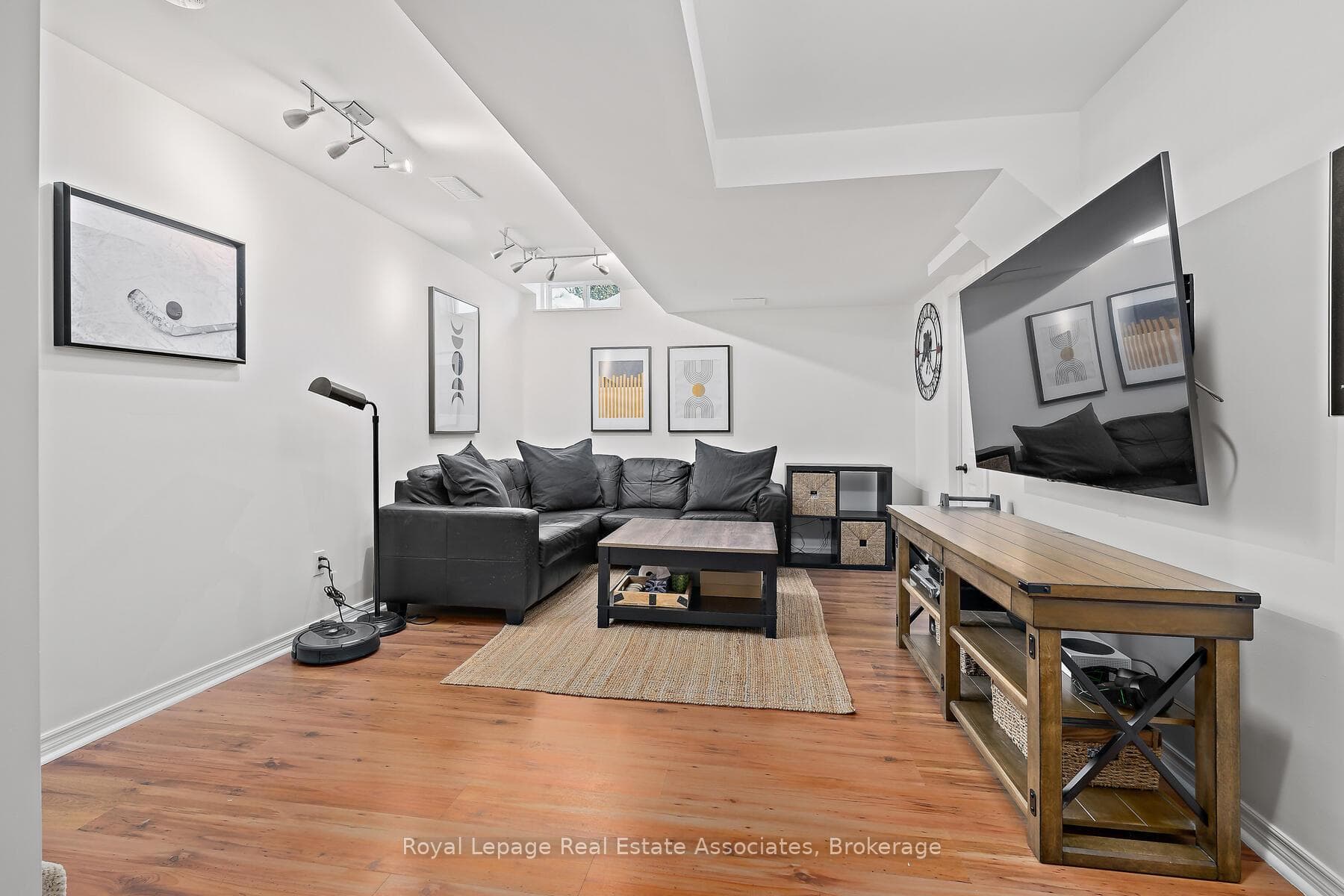 33 Bradley Drive photo 25