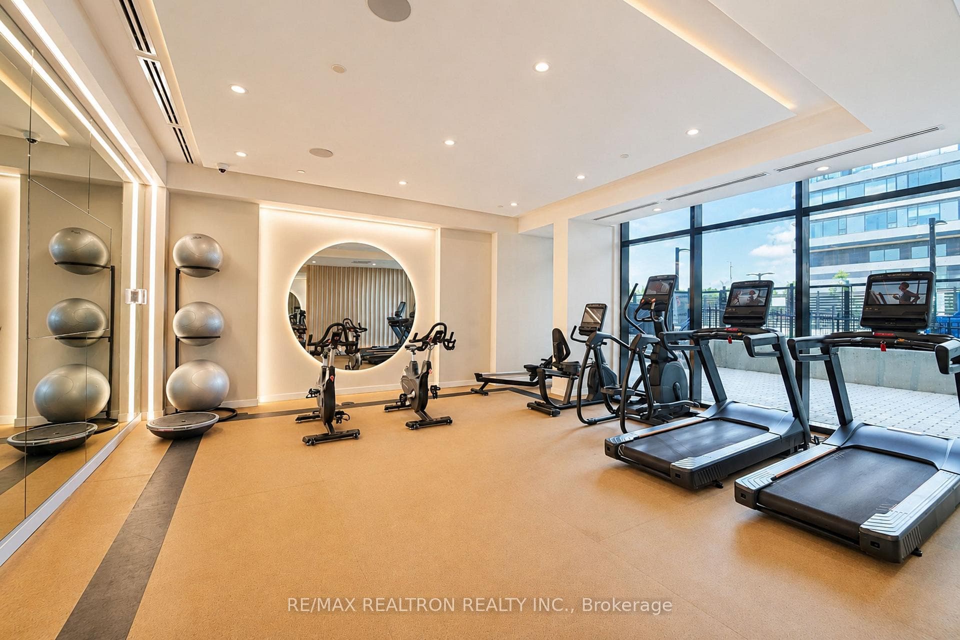 8188 Yonge Street Unit 627 photo 24