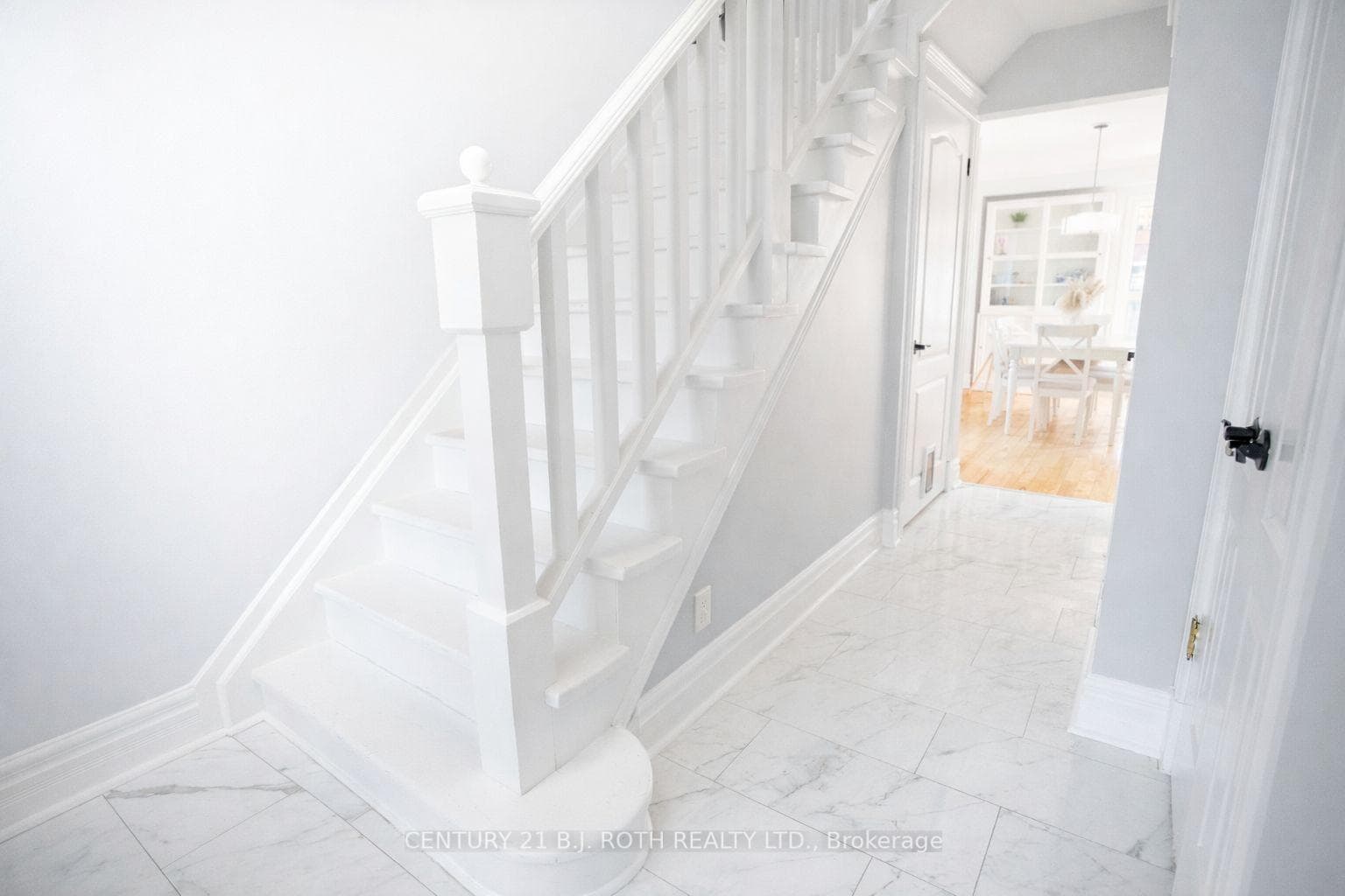 9 Laidlaw Drive photo 13