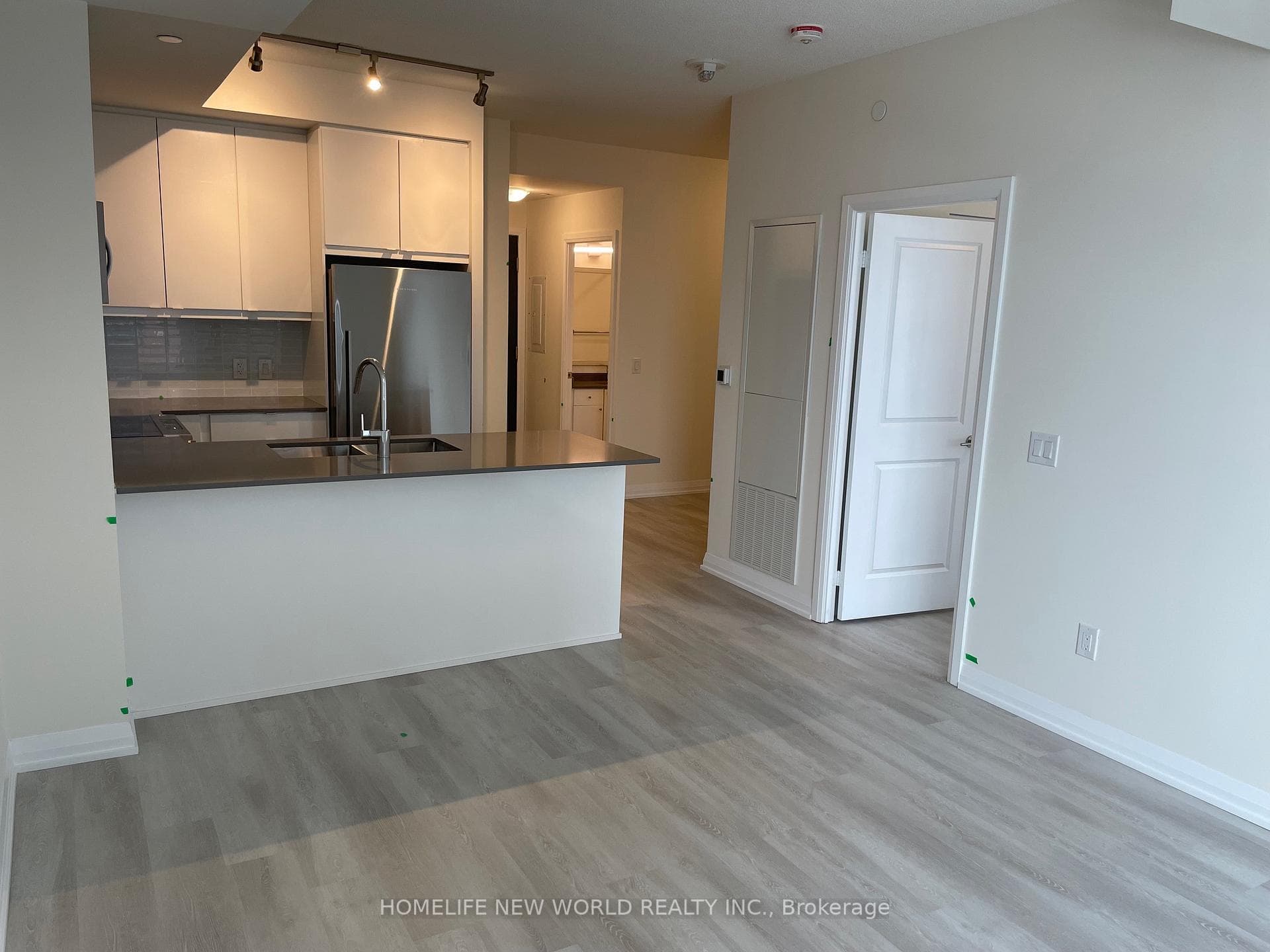 3260 Sheppard Avenue Unit 1706 photo 6