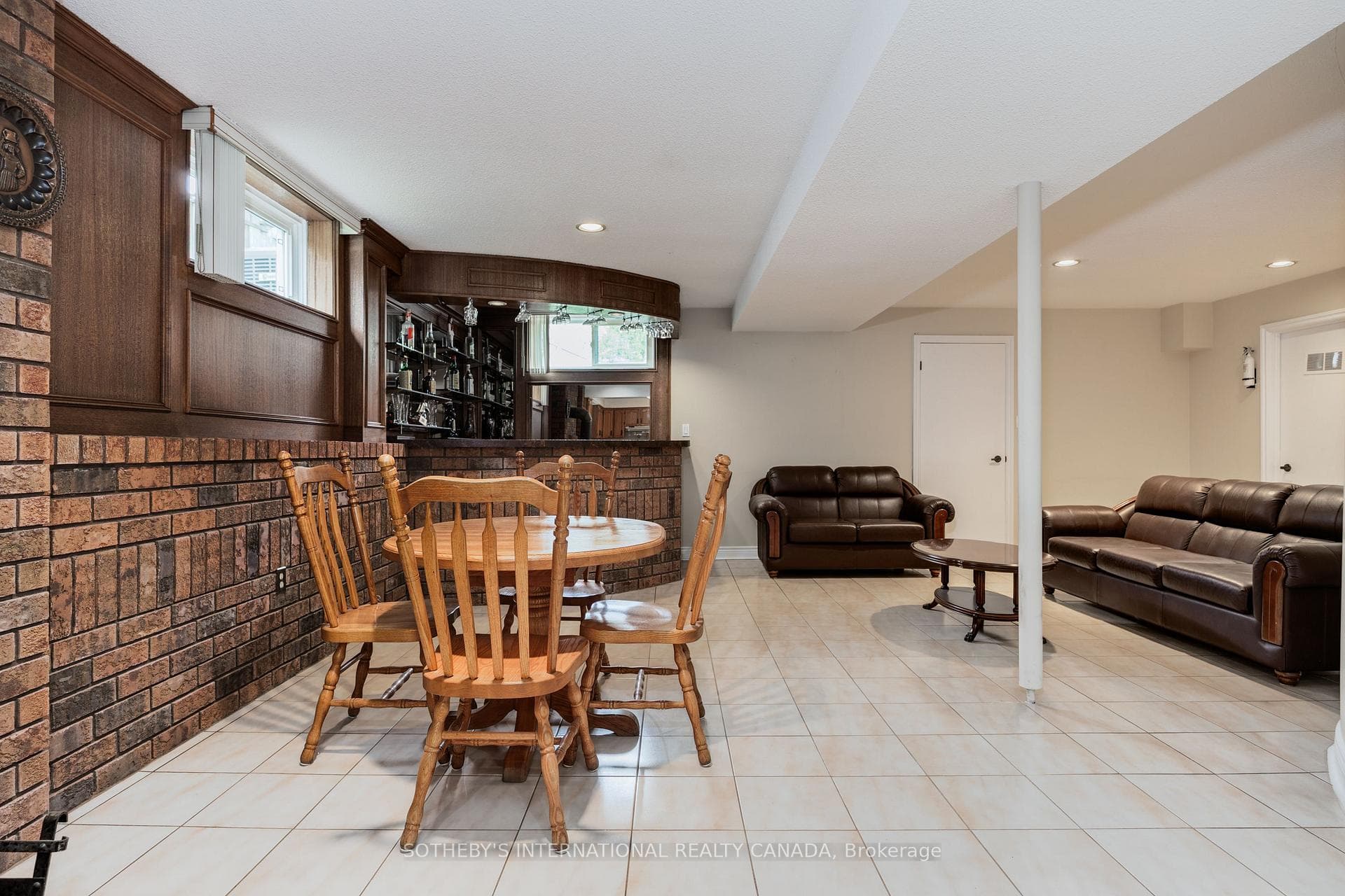15 Keeleview Court photo 28