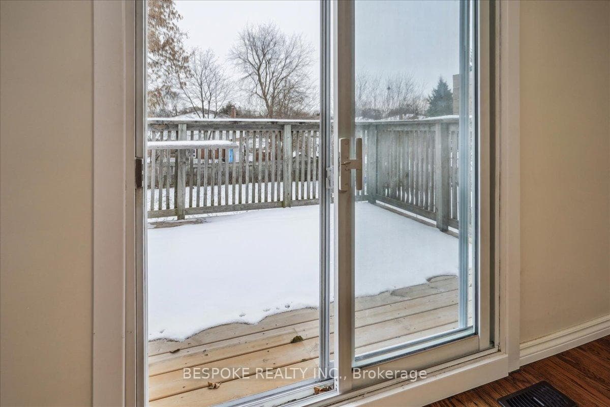 355 Oshawa Boulevard Unit 2nd Floor photo 14