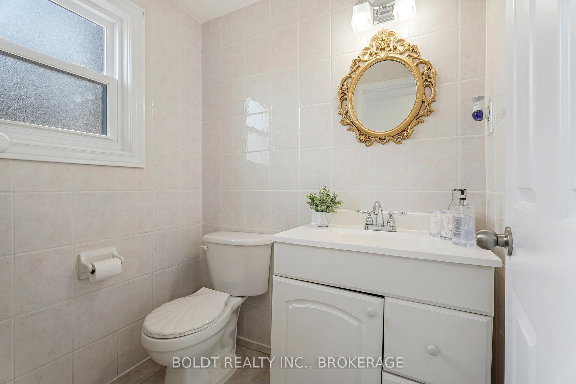124 Quaker Crescent photo 25