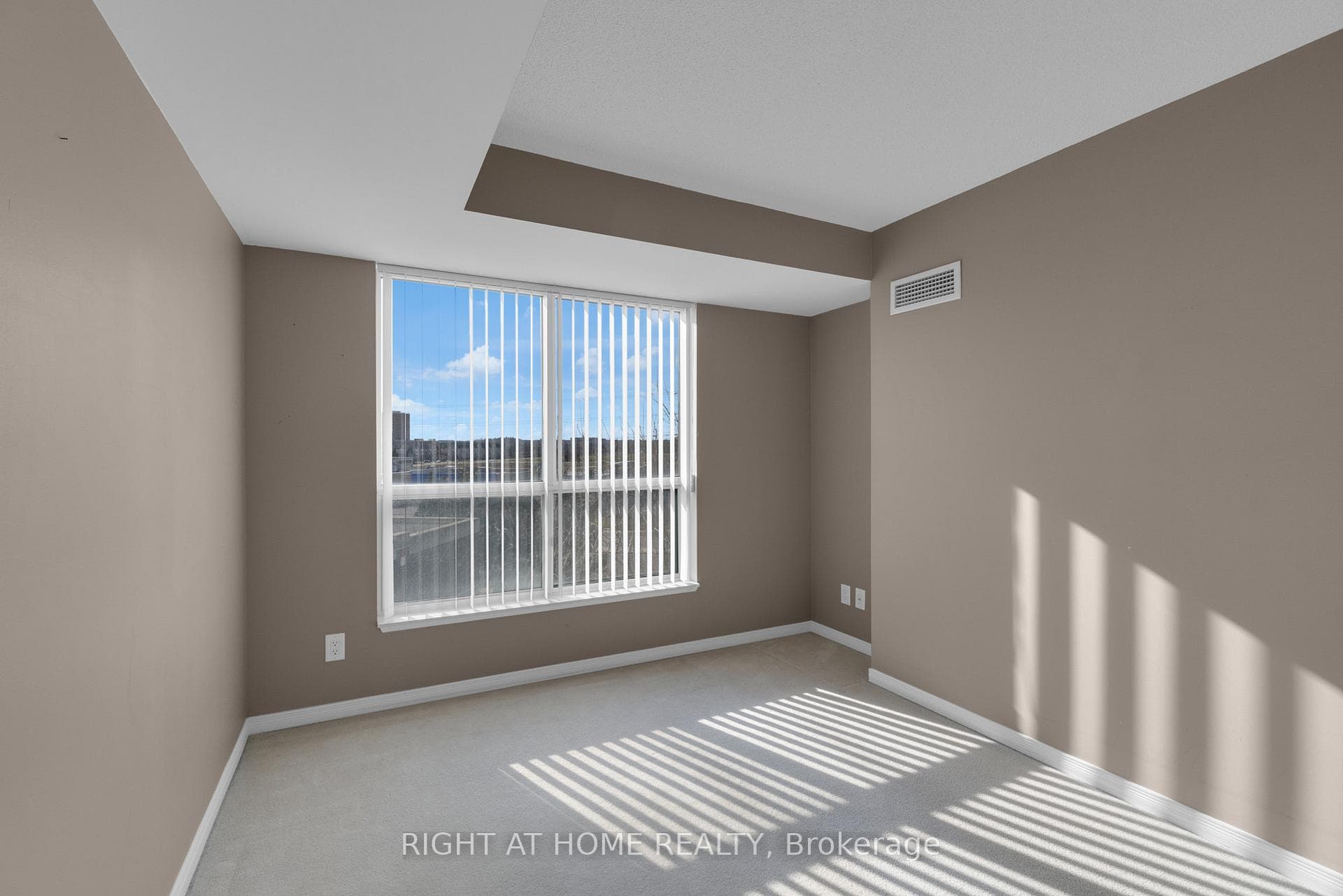 4850 Glen Erin Drive Unit 501 photo 8