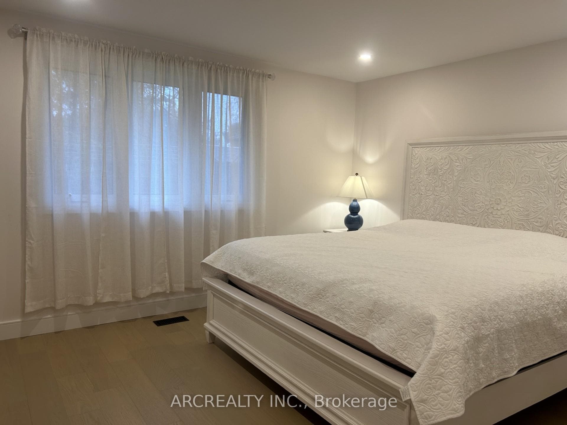 119 Wood Lane photo 15