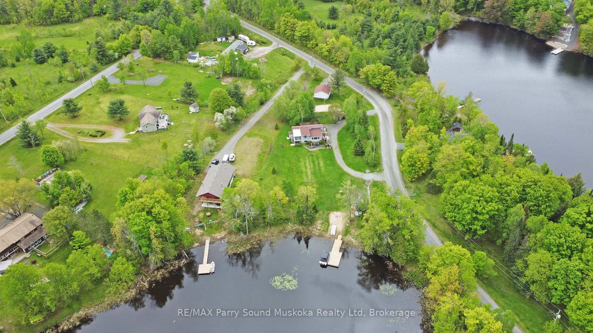Year round home in McKellar Township
