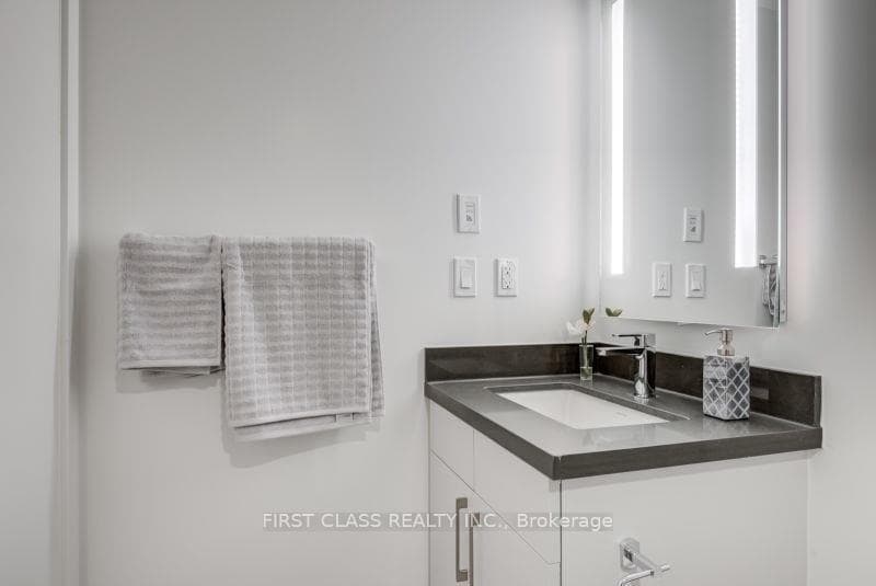 188 Cumberland Street Unit 1601 photo 12