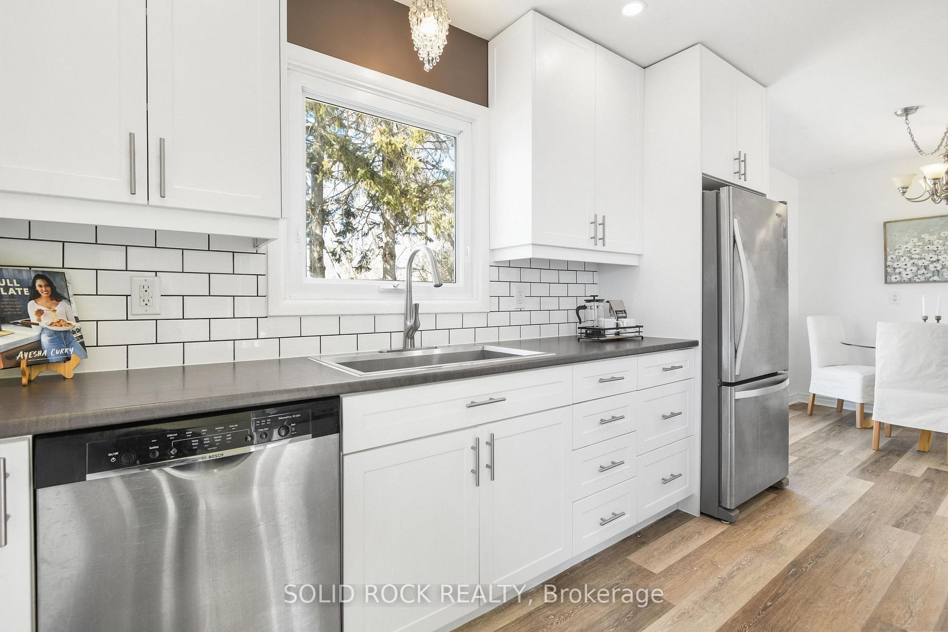 254 GORE Street photo 7