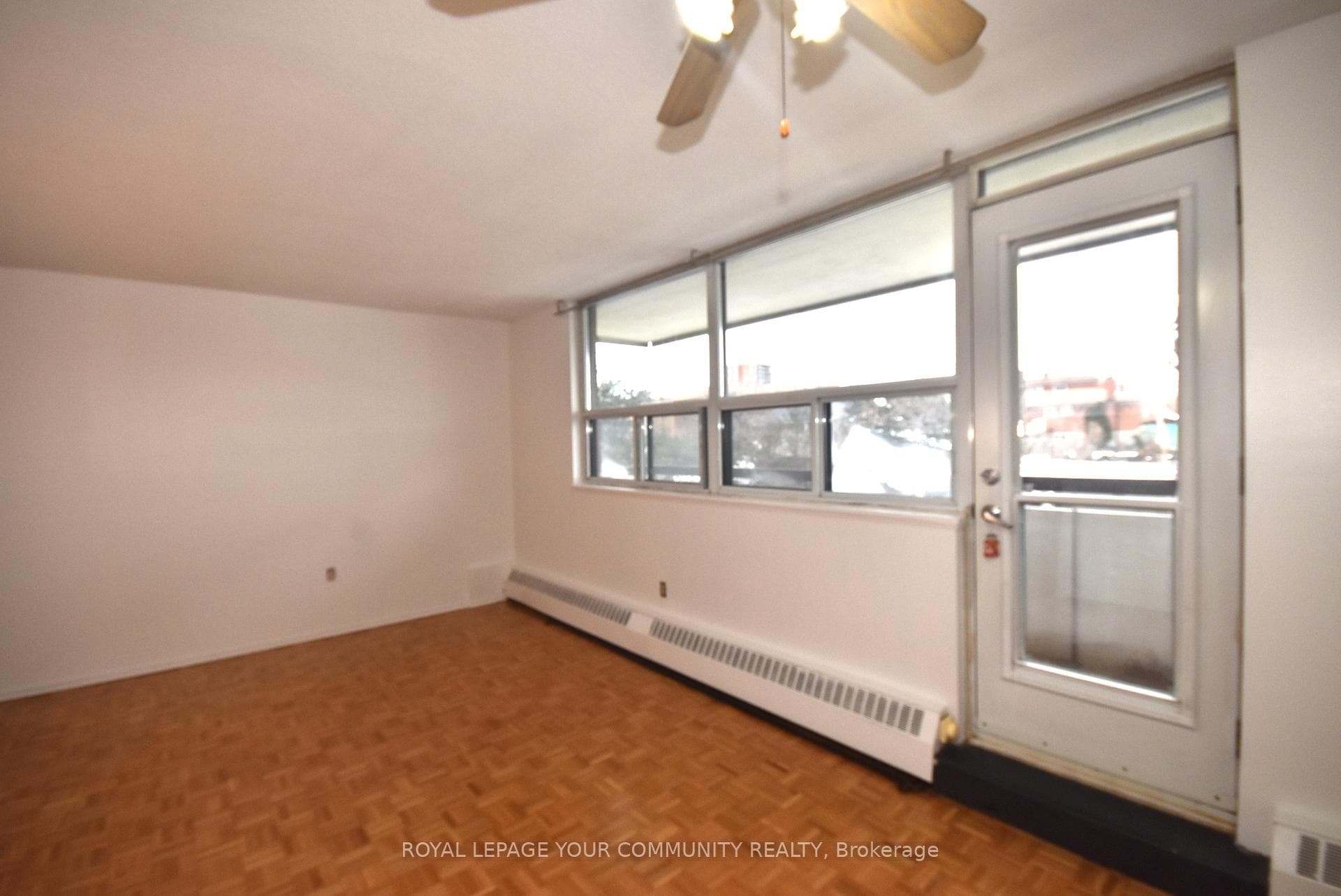 541 Blackthorn Avenue Unit 604 photo 7