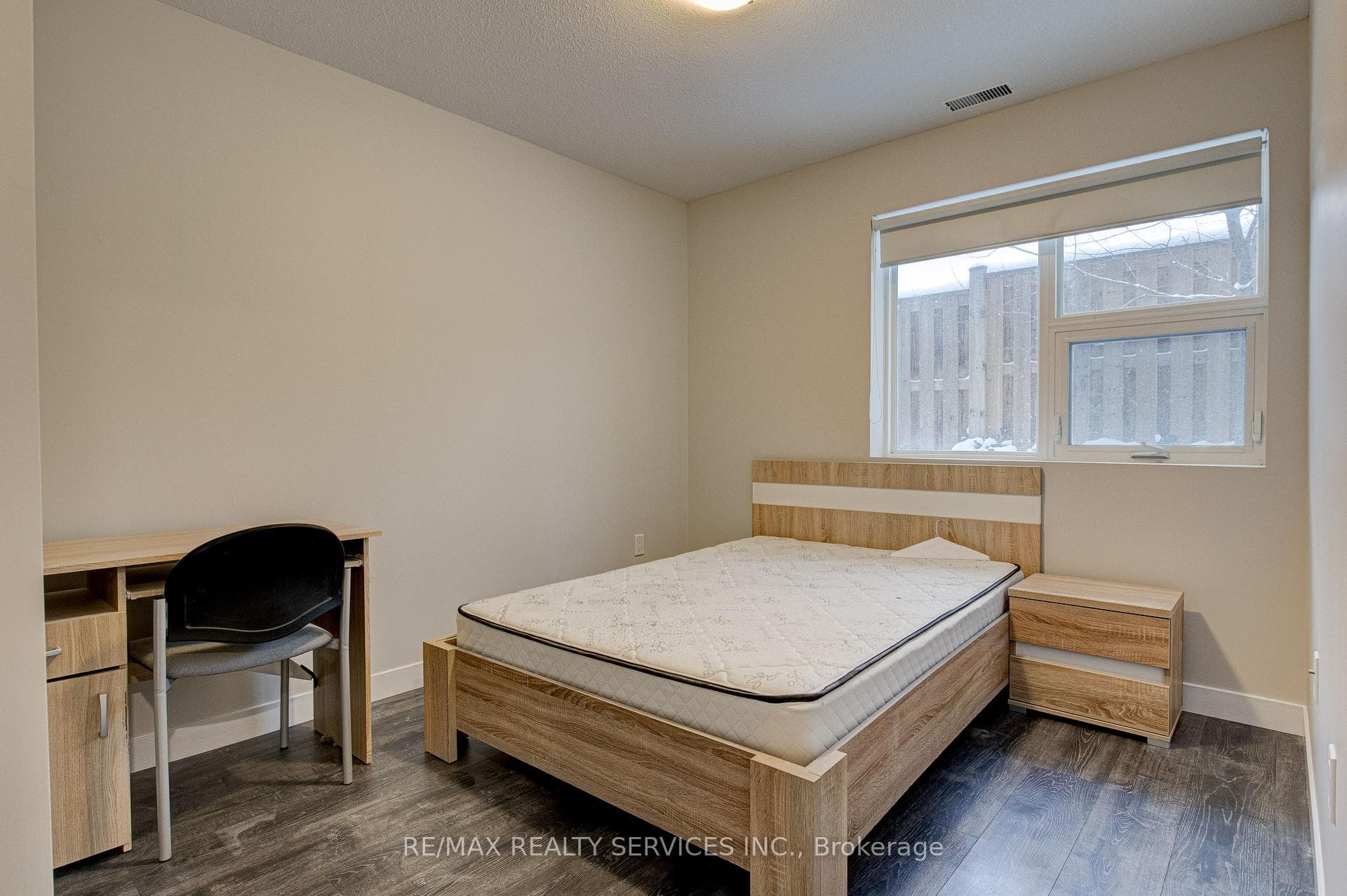 288 Albert Street Unit 115 photo 24