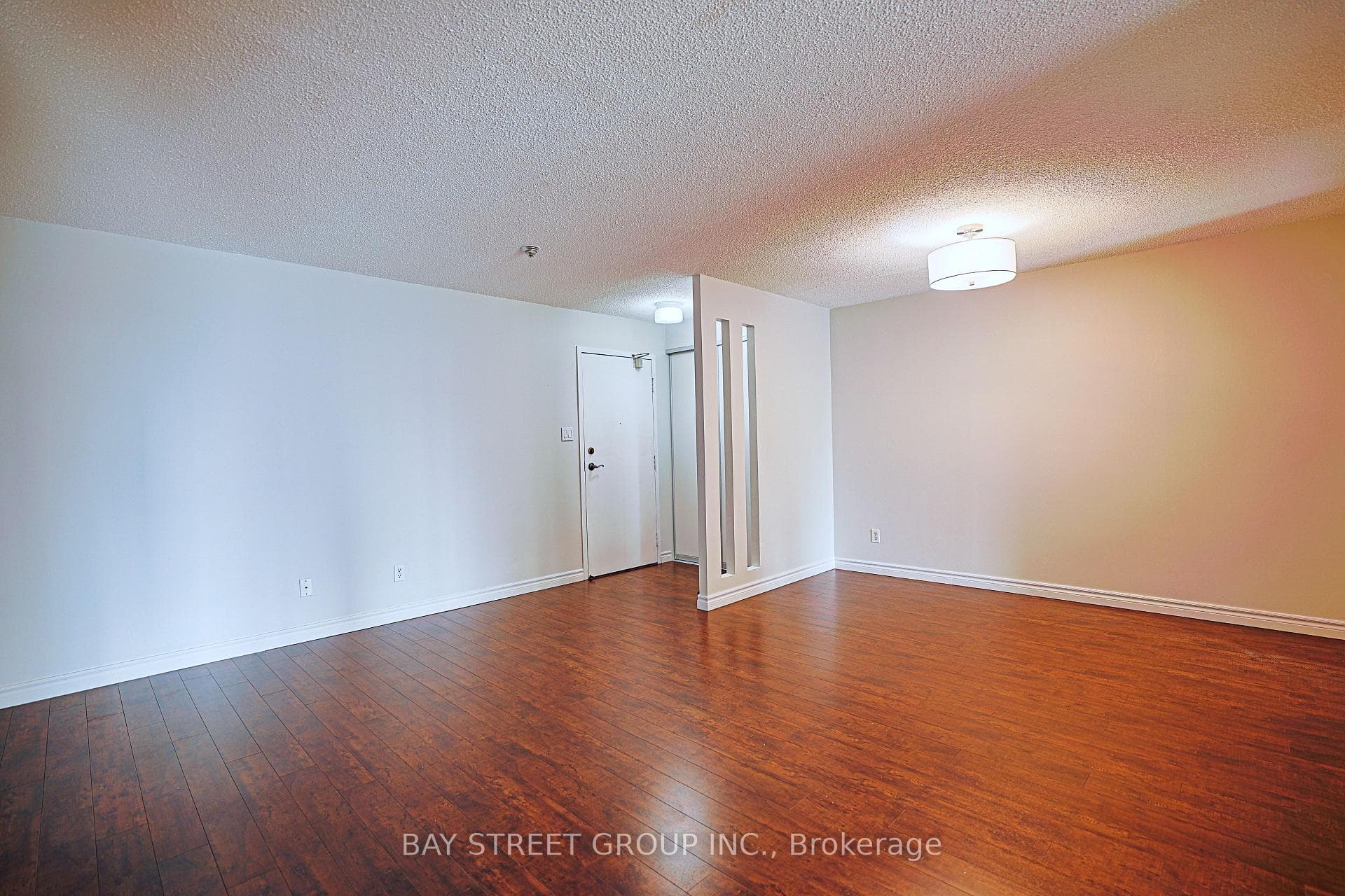 633 Bay Street Unit 2710 photo 18