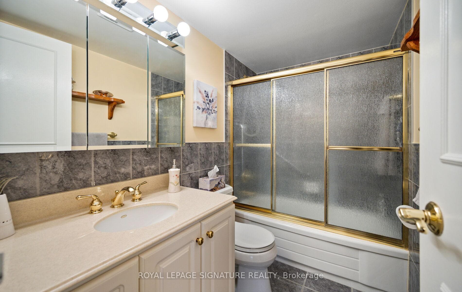 820 Burnhamthorpe Road Unit 606 photo 22
