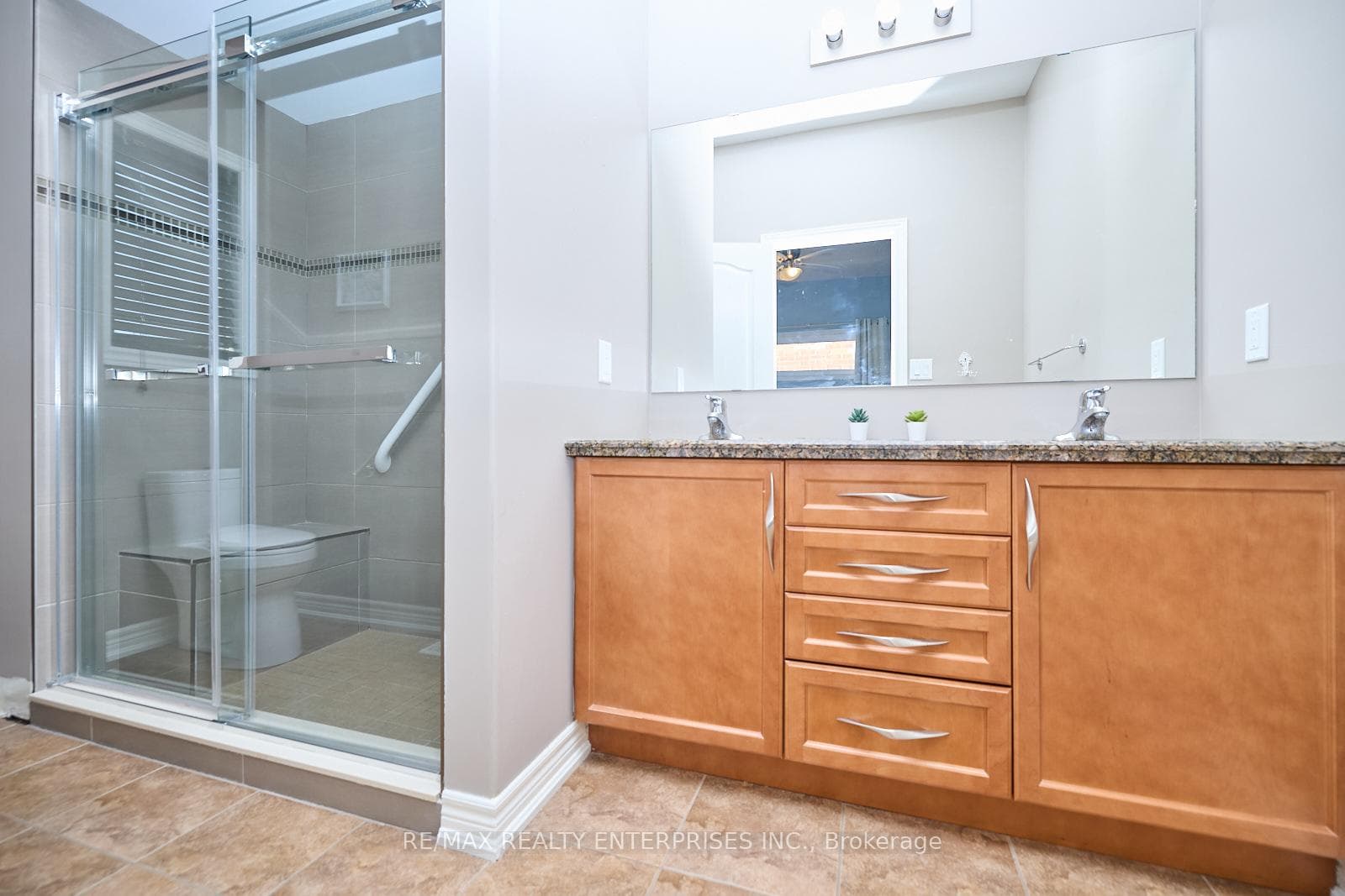 4085 Highland Park Drive photo 20