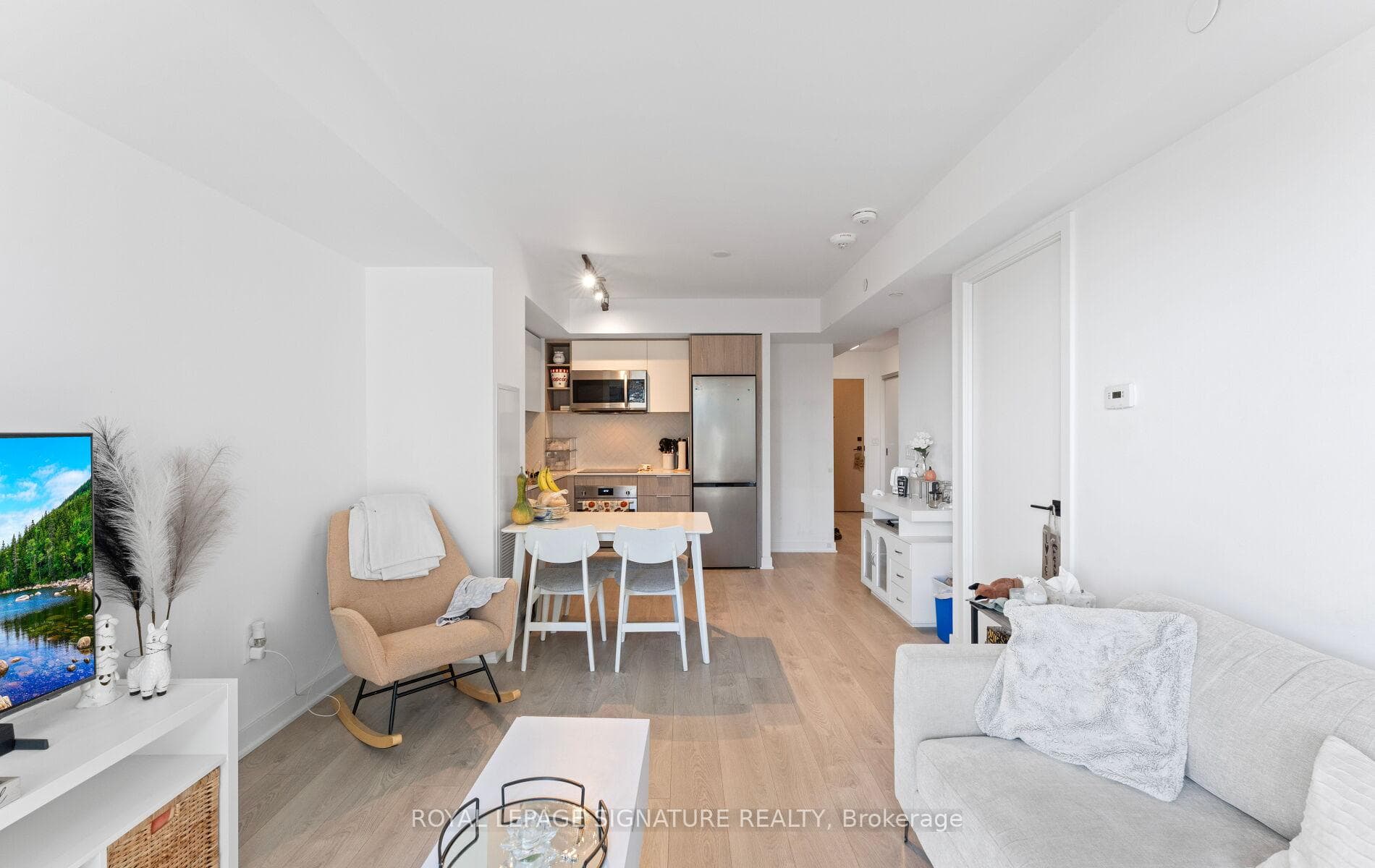 36 Zorra Street Unit 408 photo 13