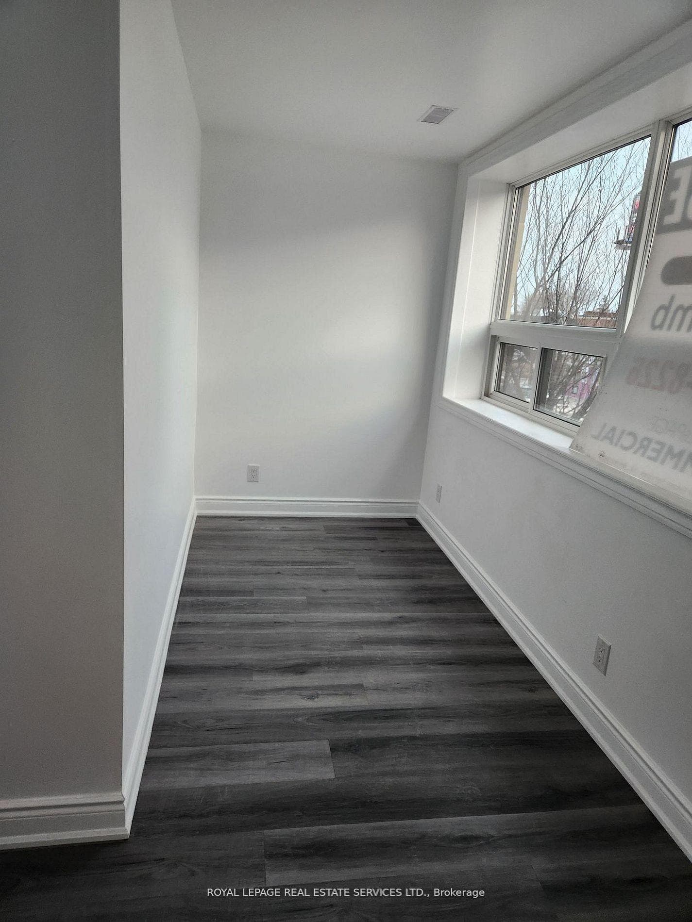 2820 Danforth Avenue Unit 210 photo 8