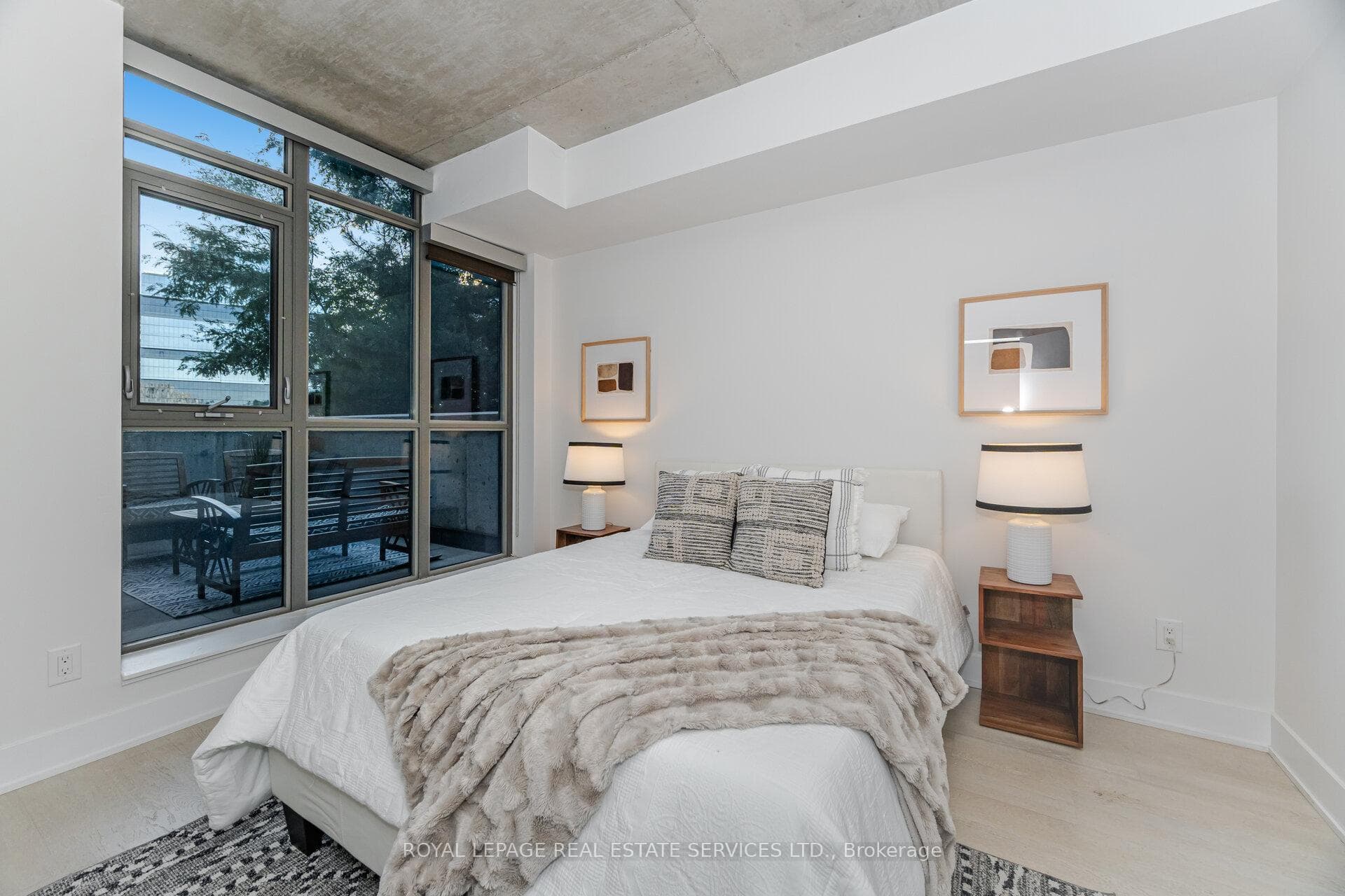 90 Trinity Street Unit 201 photo 16