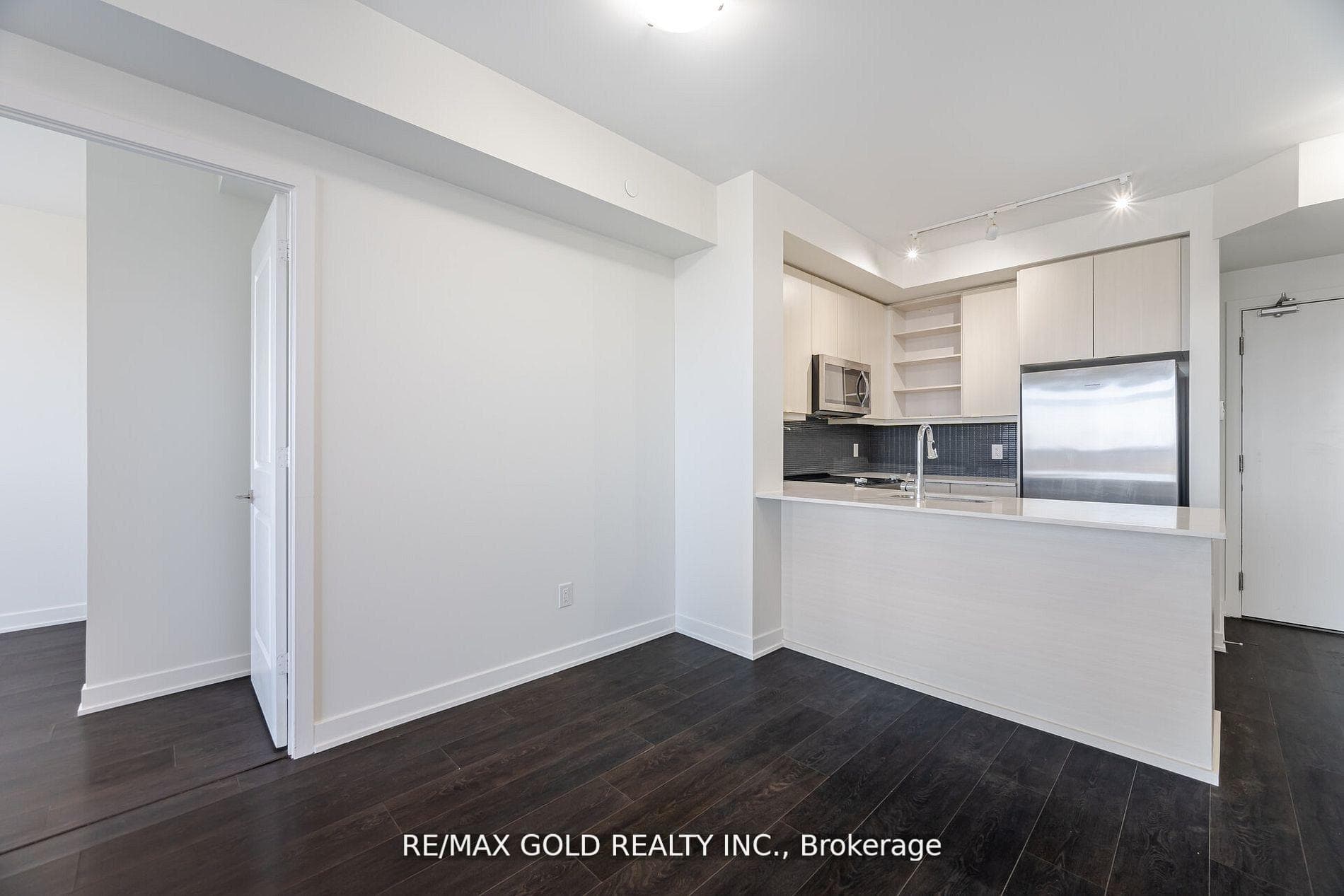 4633 Glen Erin Drive Unit 607 photo 14