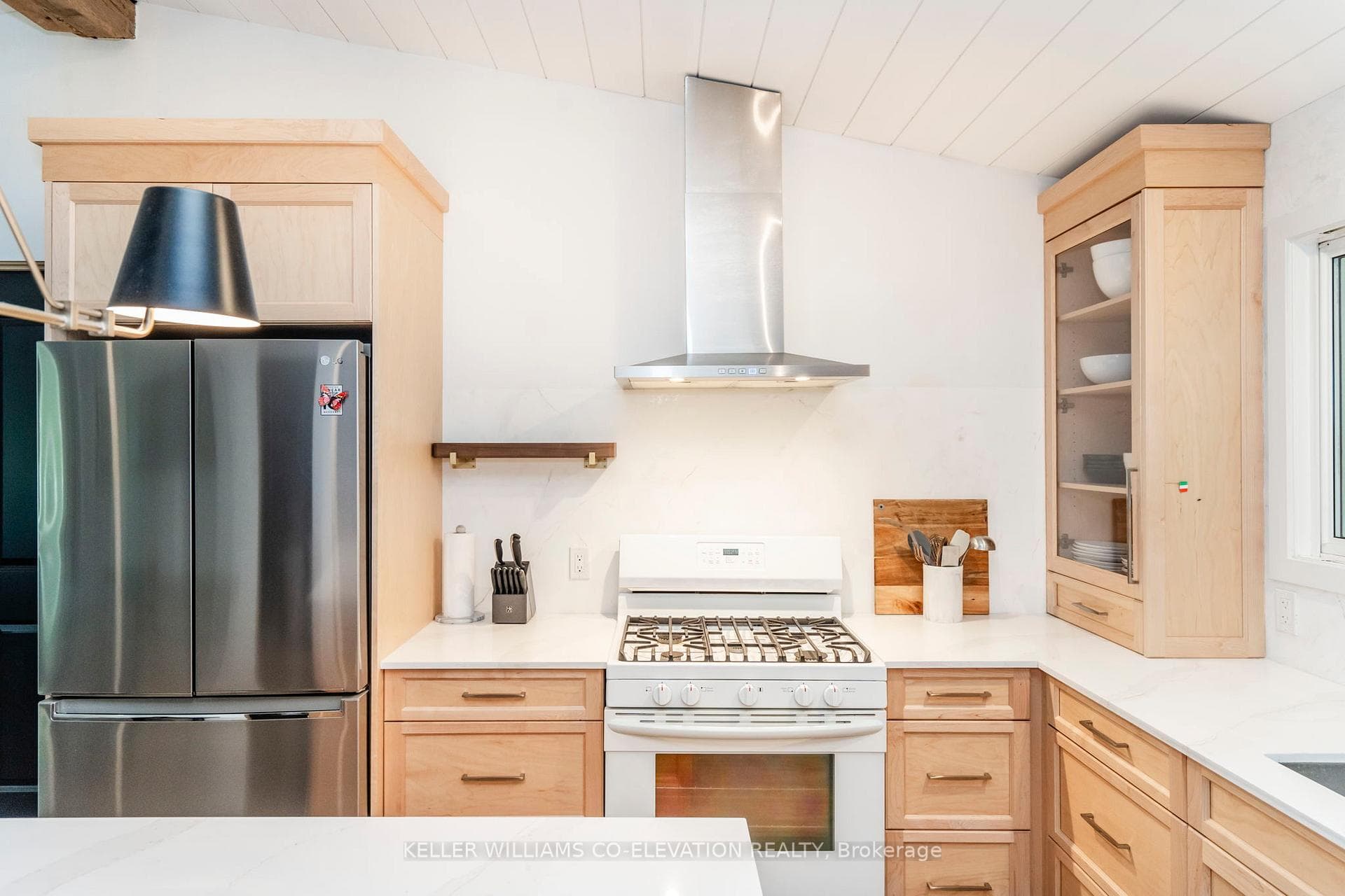 1694 Tiny Beaches Road photo 10