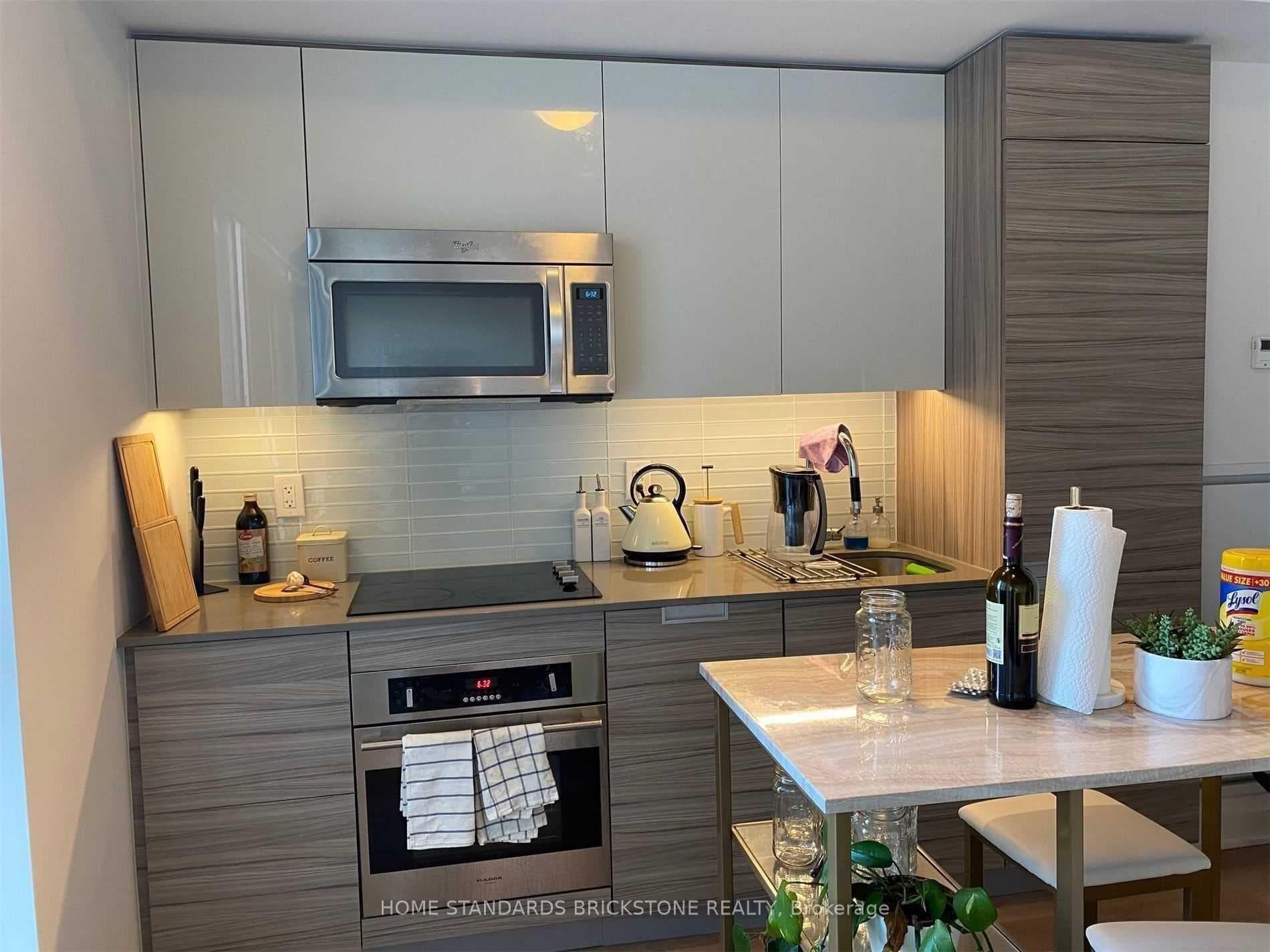 210 Simcoe Street Unit 603 photo 6
