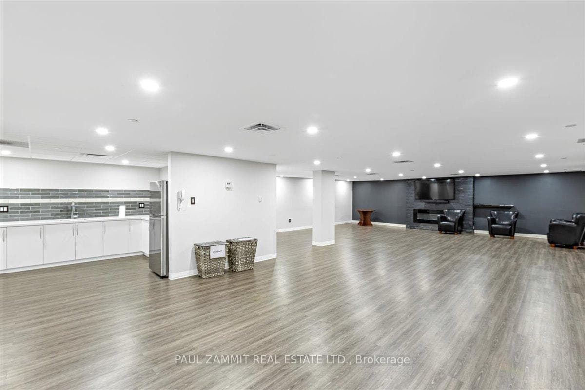 4001 Don Mills Road Unit 132 photo 34