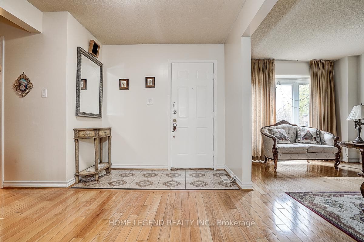 142 Highgate Drive photo 4