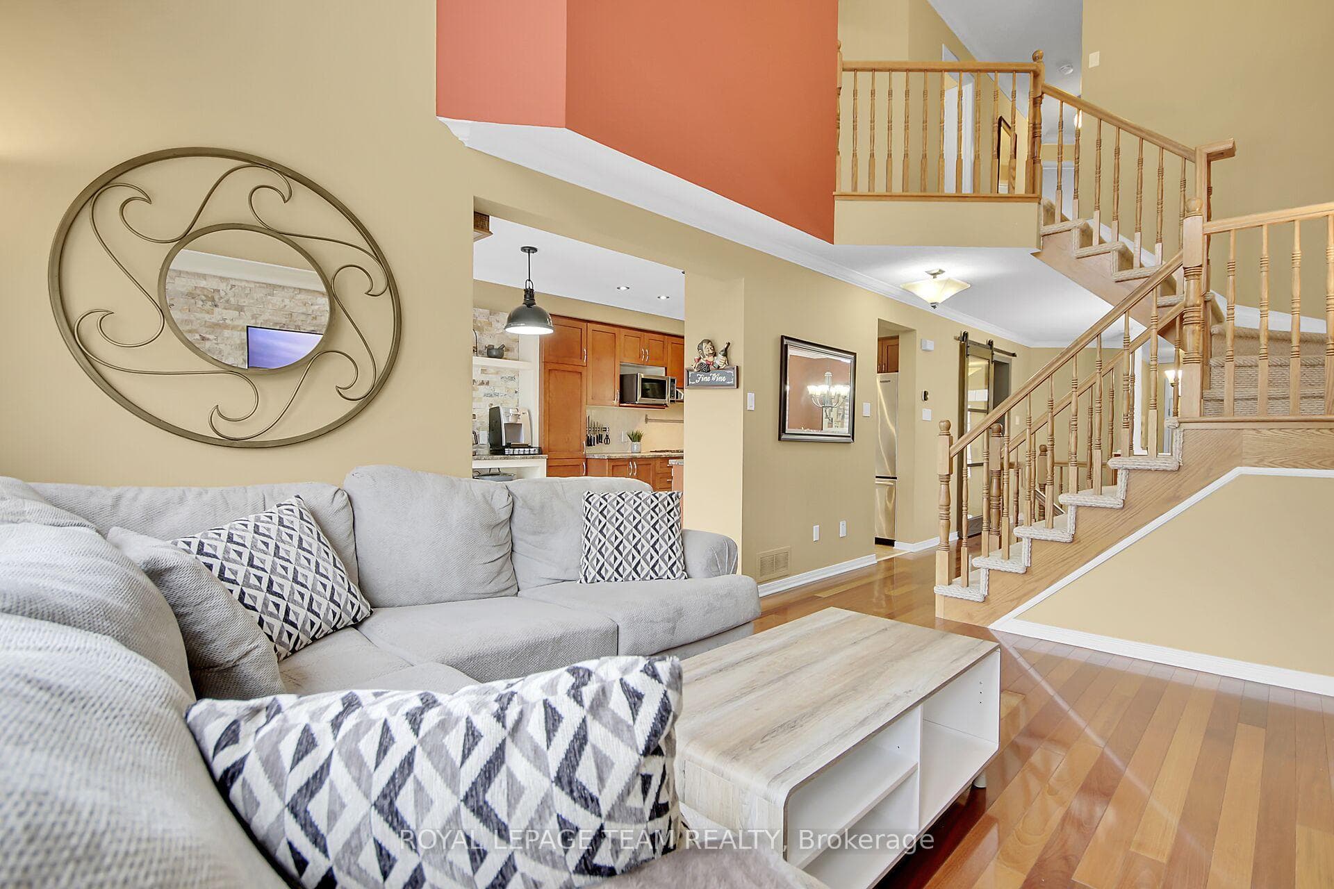 2136 Bergamot Circle photo 12