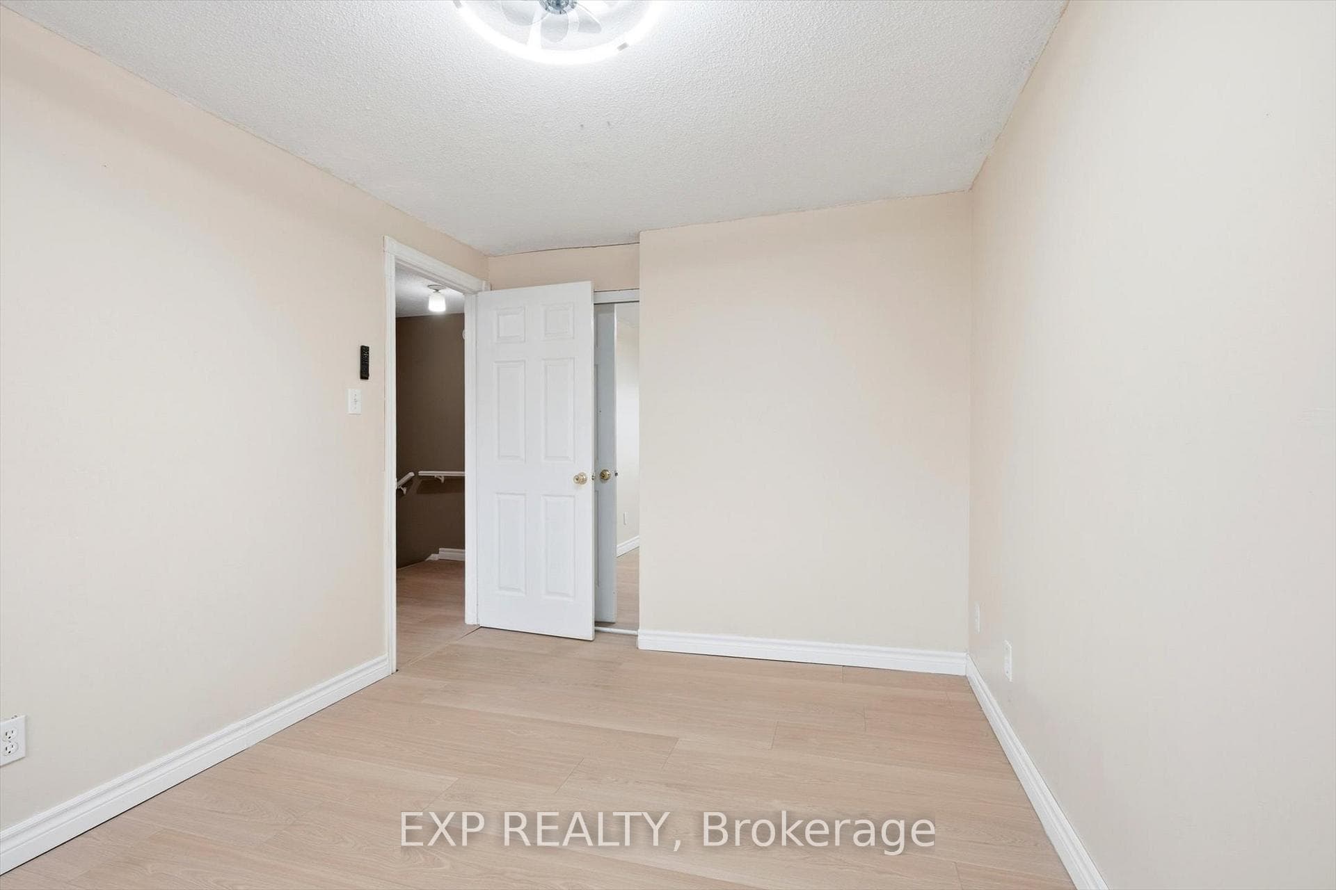 2050 Upper Middle Road Unit 31 photo 20