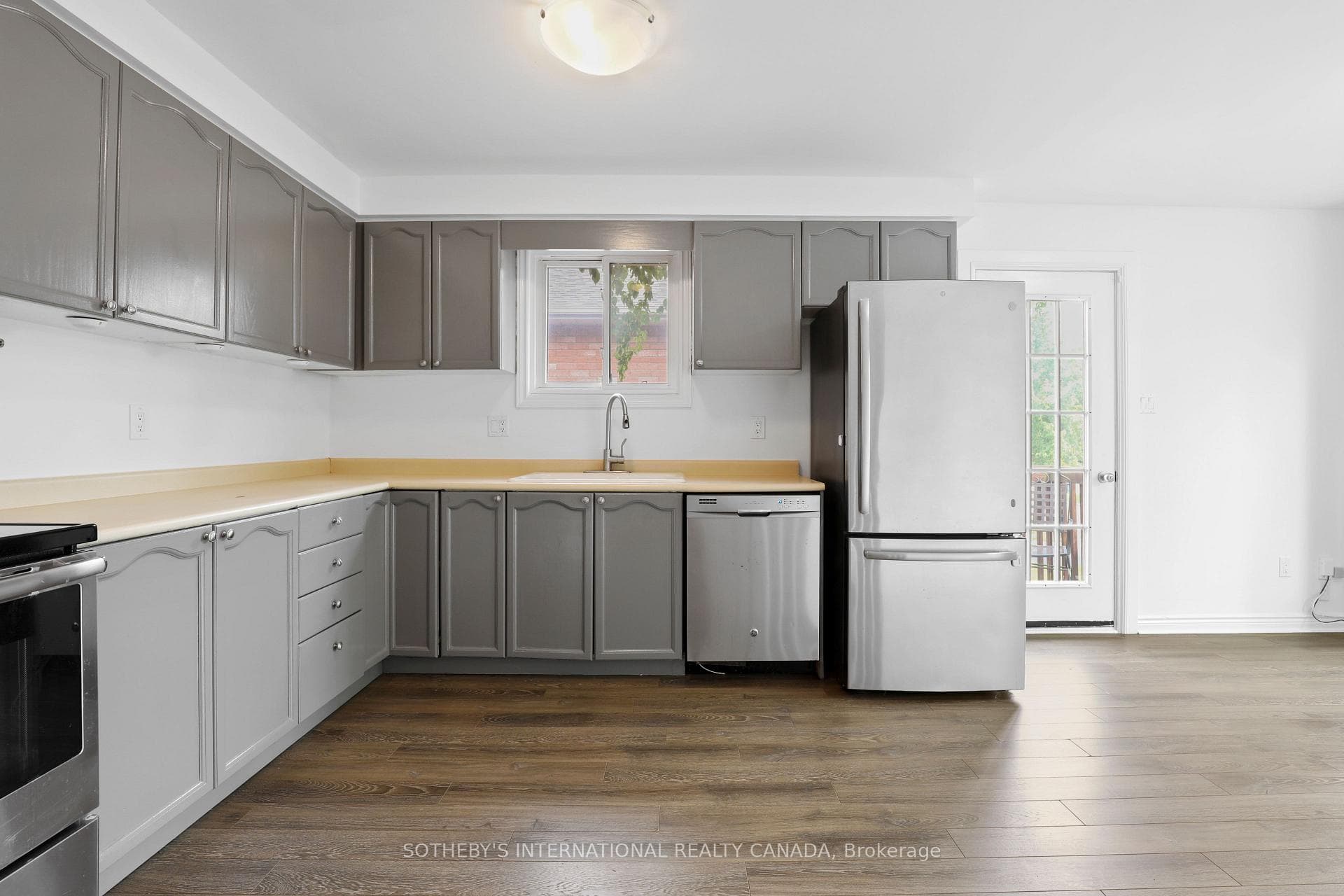 Large Kitchen