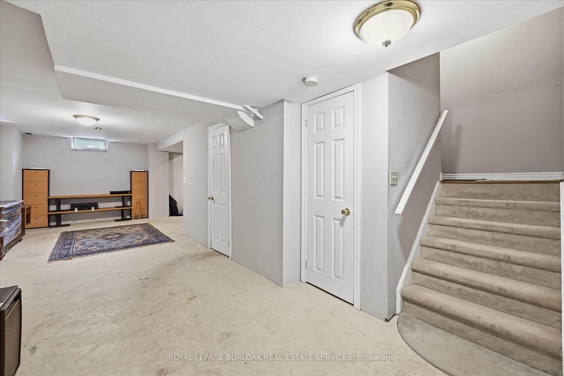 2279 Milford Lane photo 36