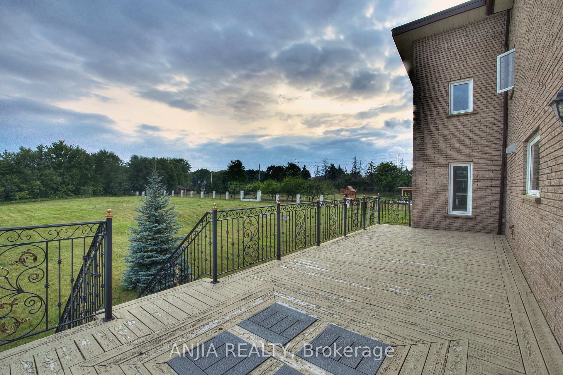 44 Bellini Avenue photo 42