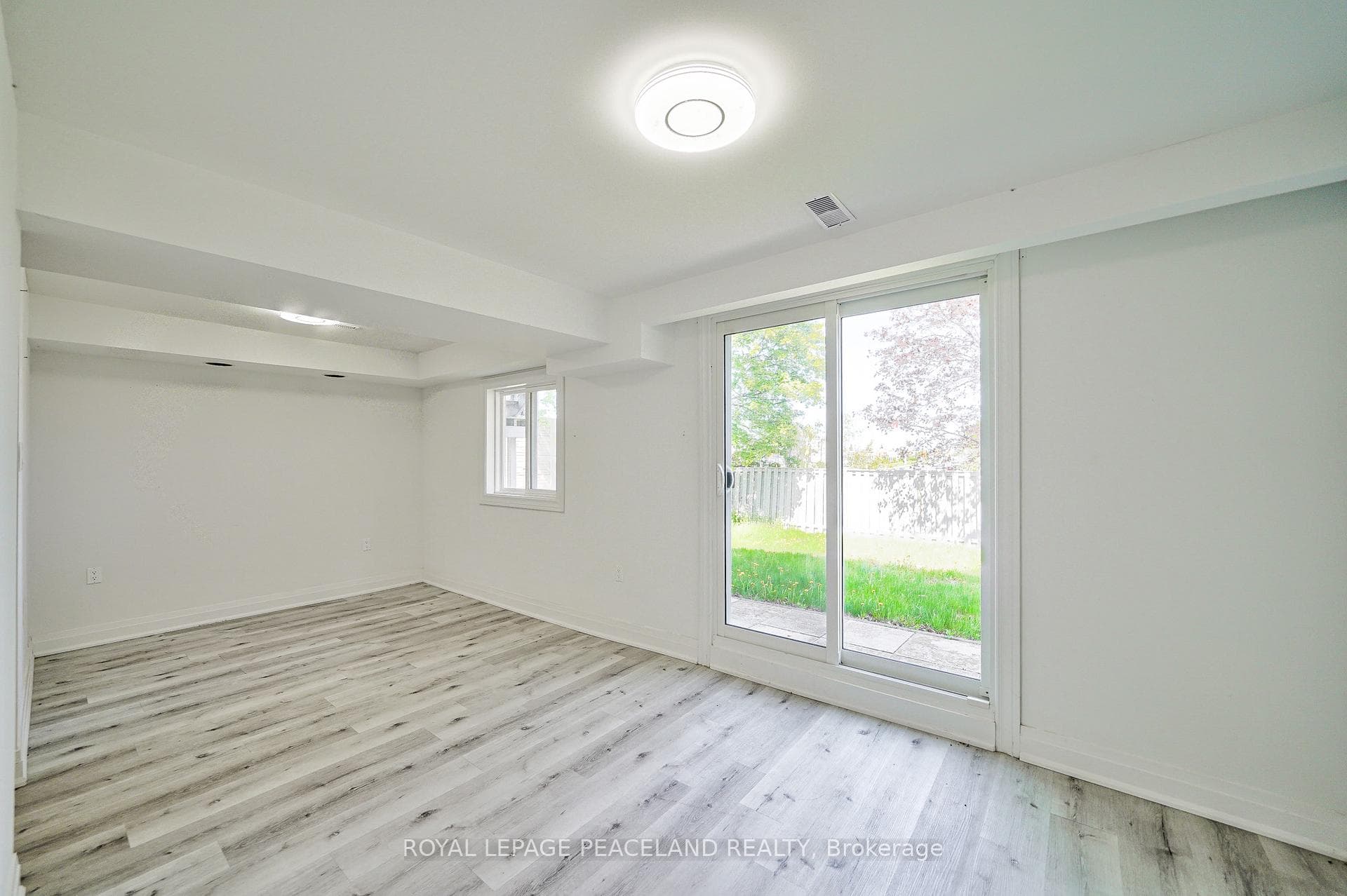 57 Trawley Crescent photo 34