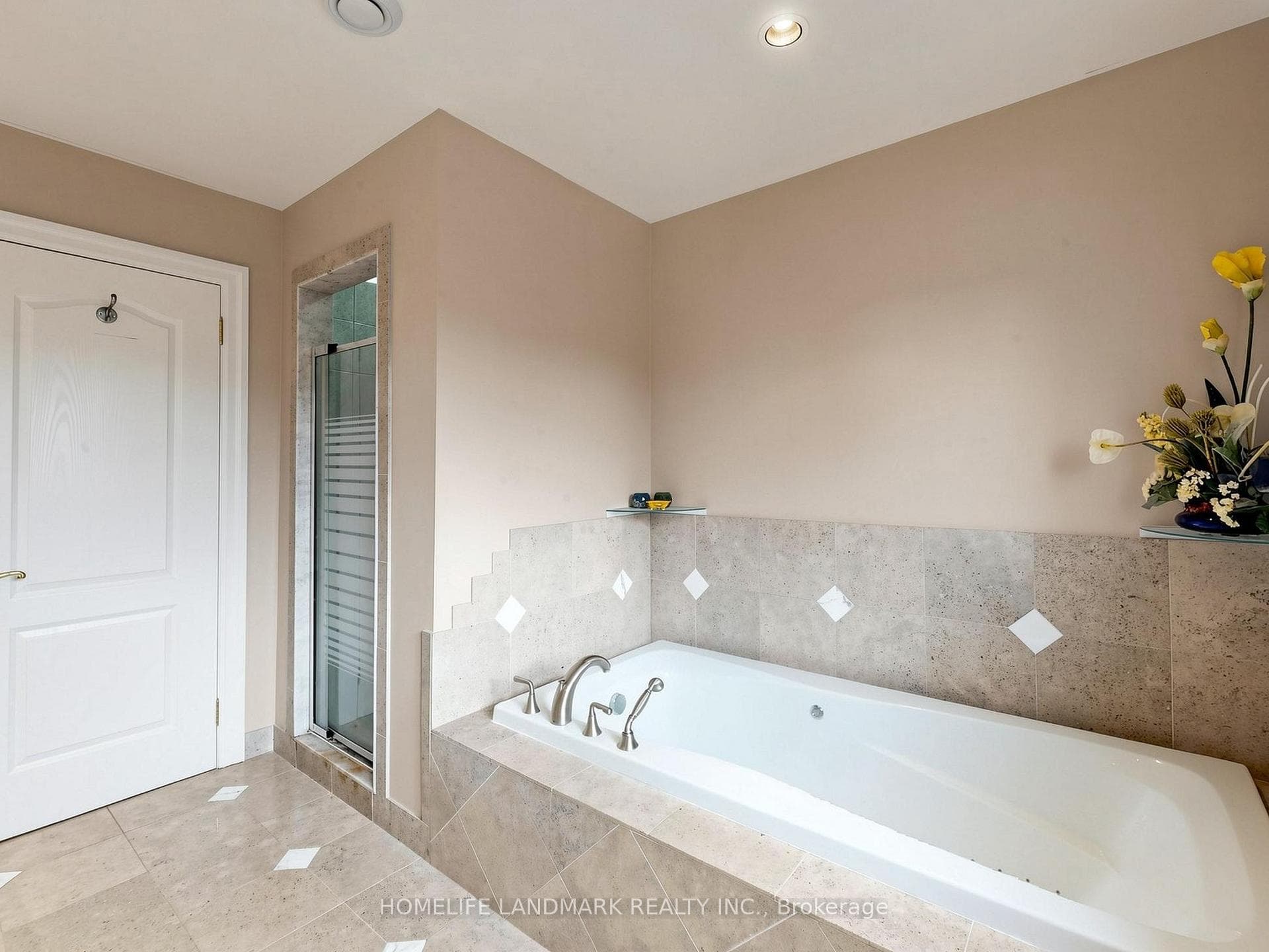52 Cedar Brae Boulevard photo 32