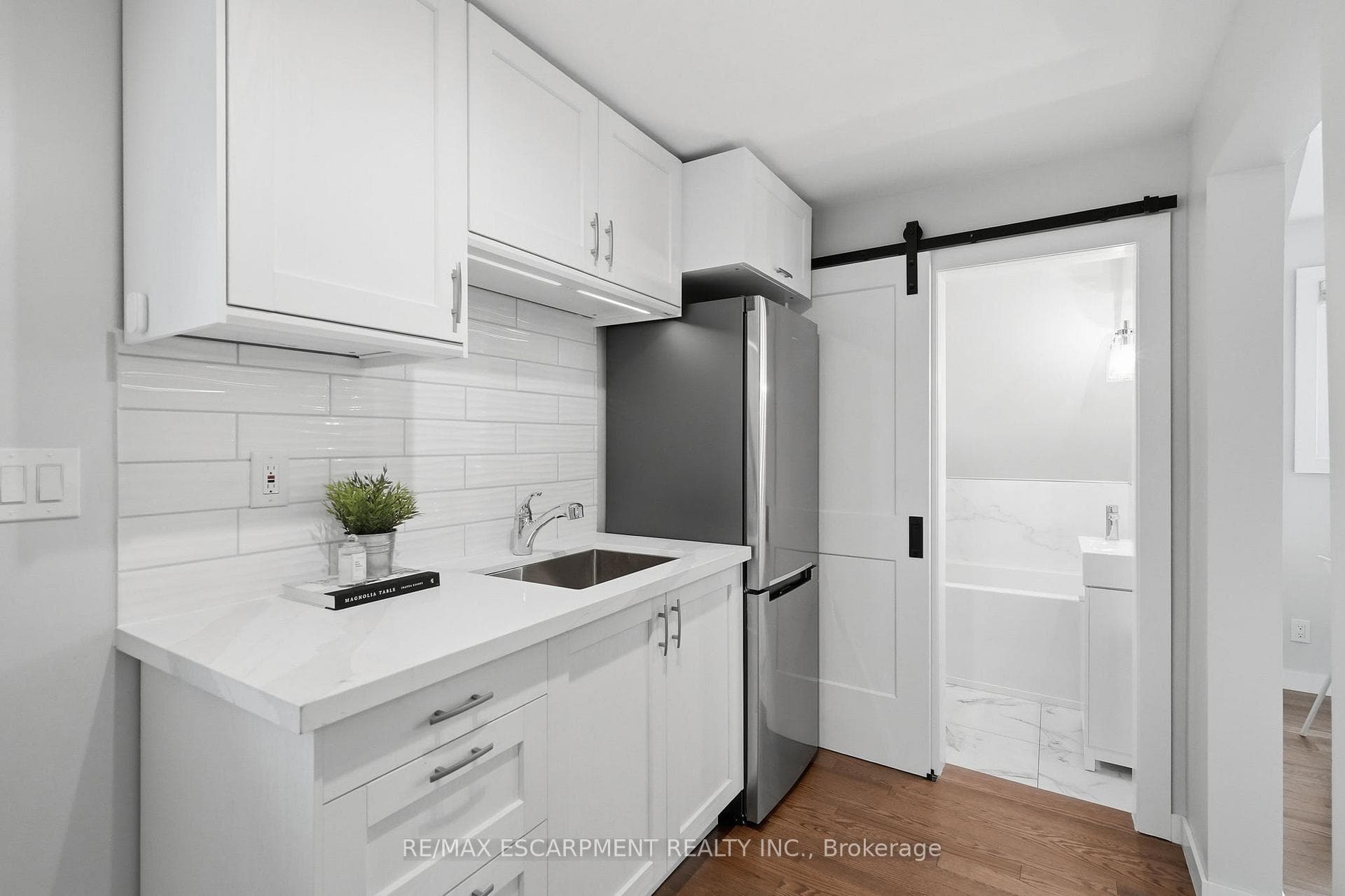 410 Beach Boulevard photo 11