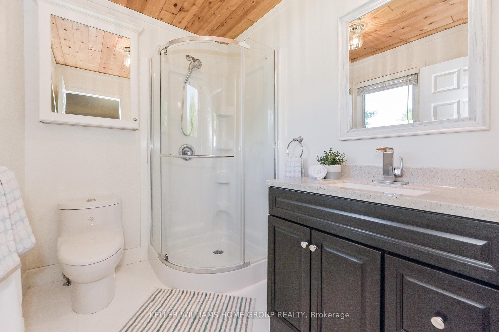 805 St George Street photo 16